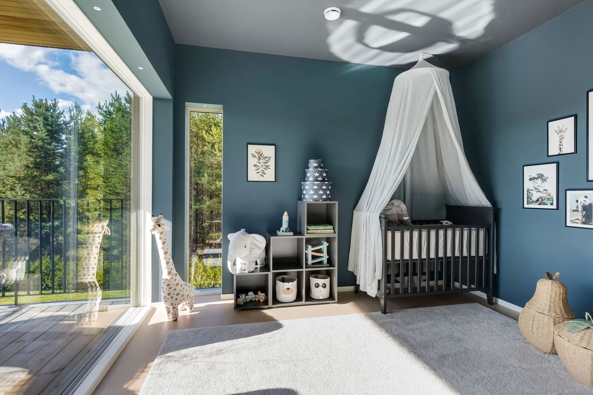 chambre enfant murs bleus
