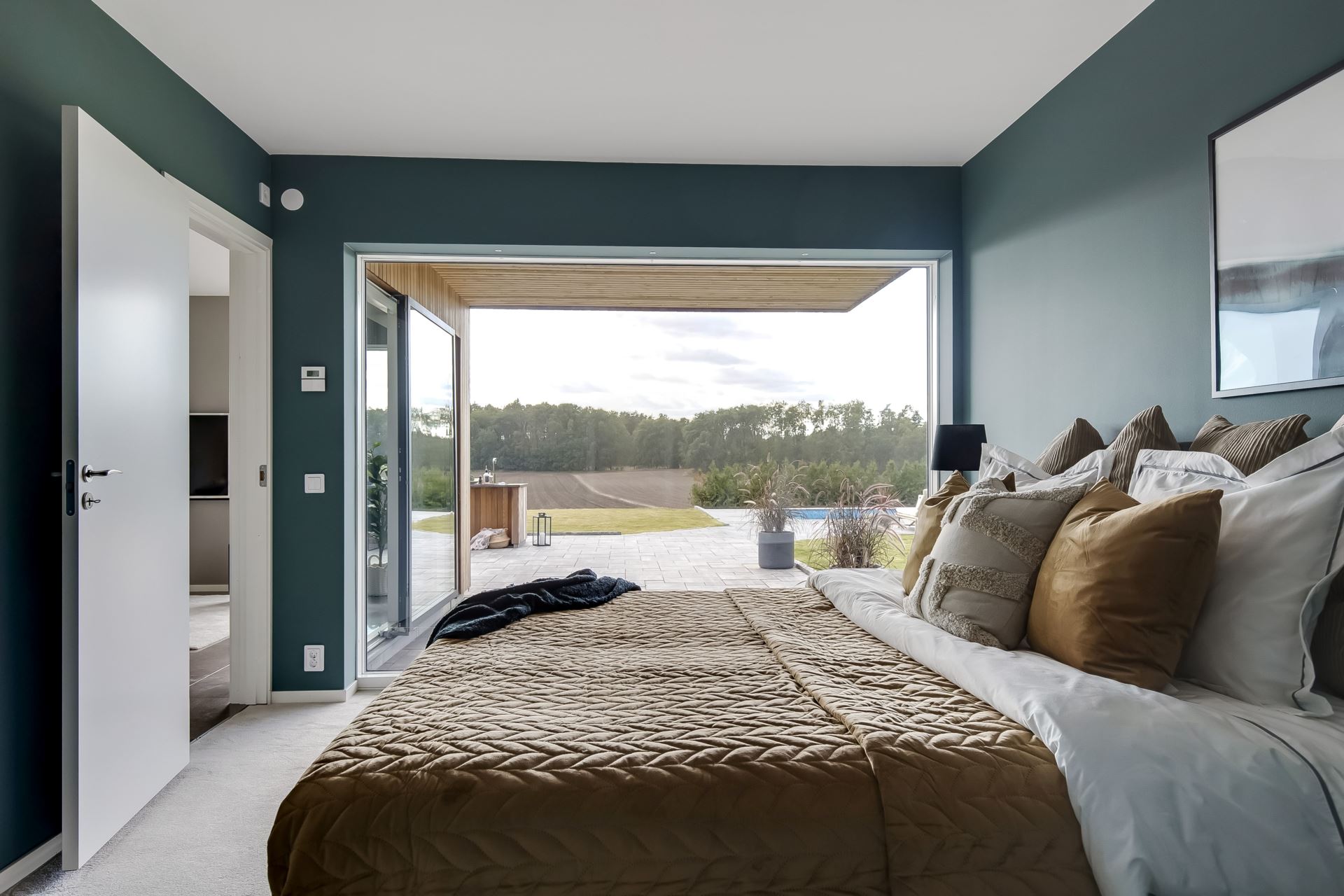 chambre avec baie vitrée