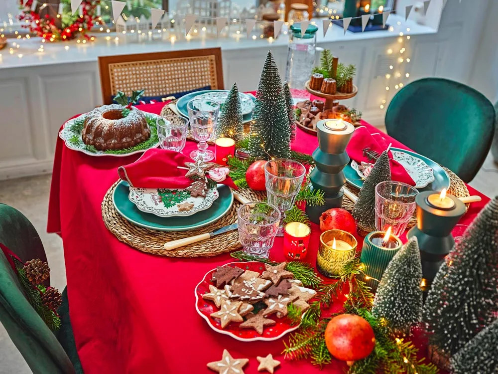 table de Noël en rouge et vert table de Noël en rouge et vert