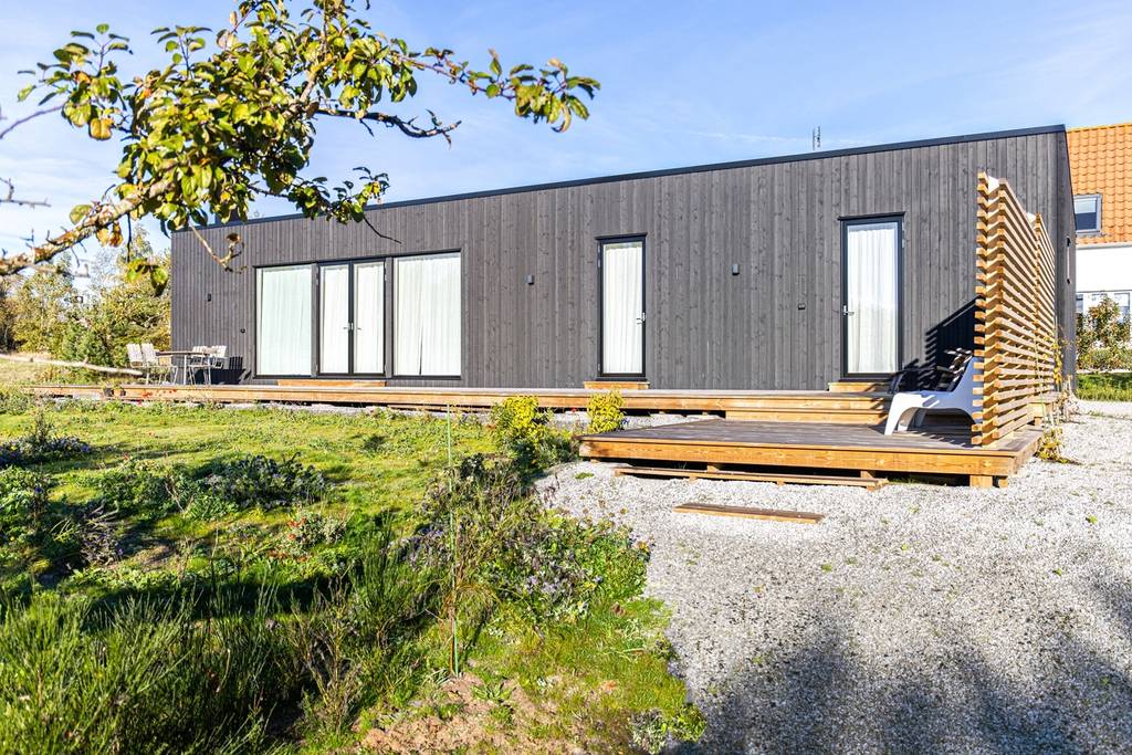 maison en bois noir de 72m2