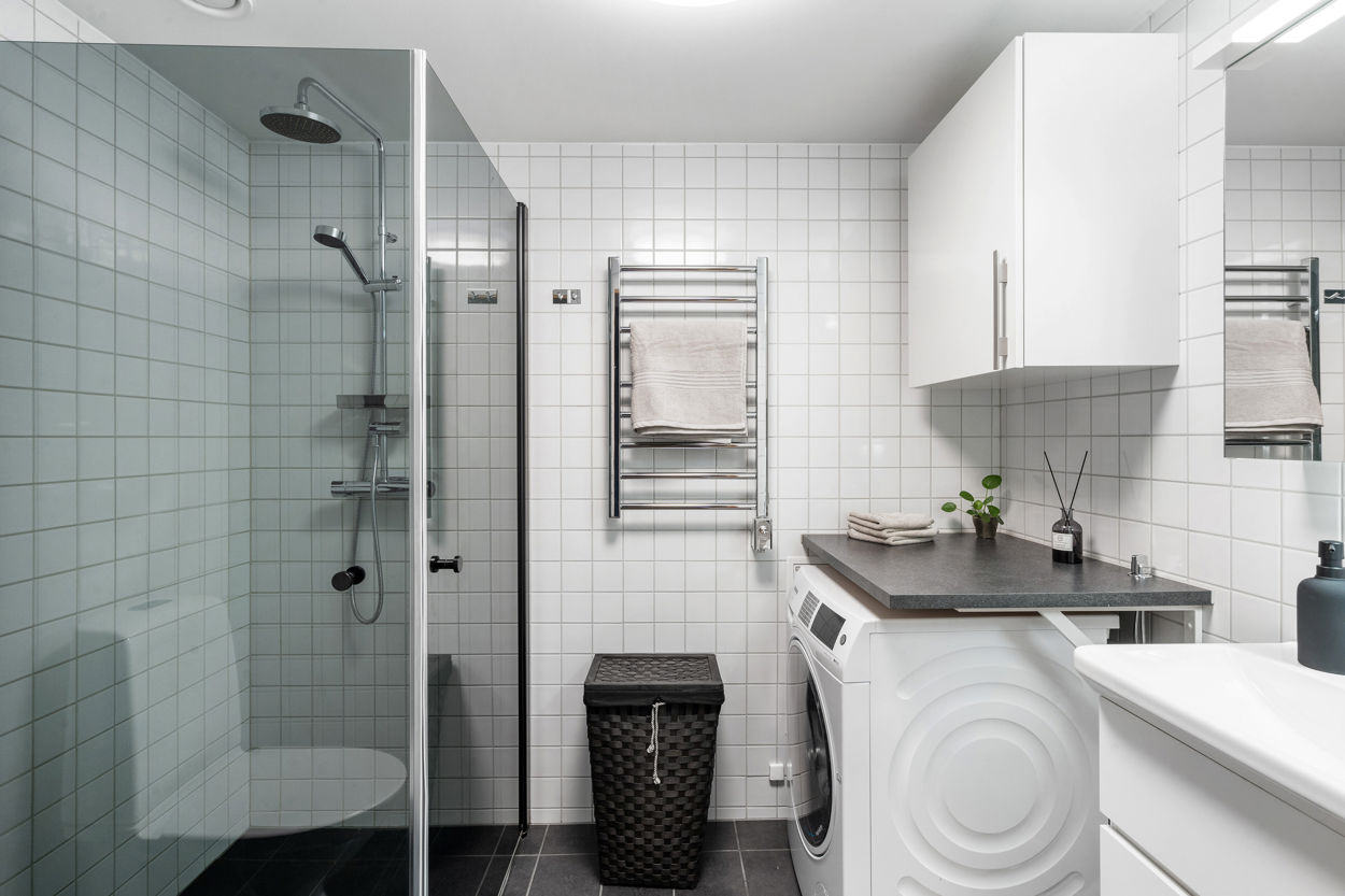 salle de bain blanche