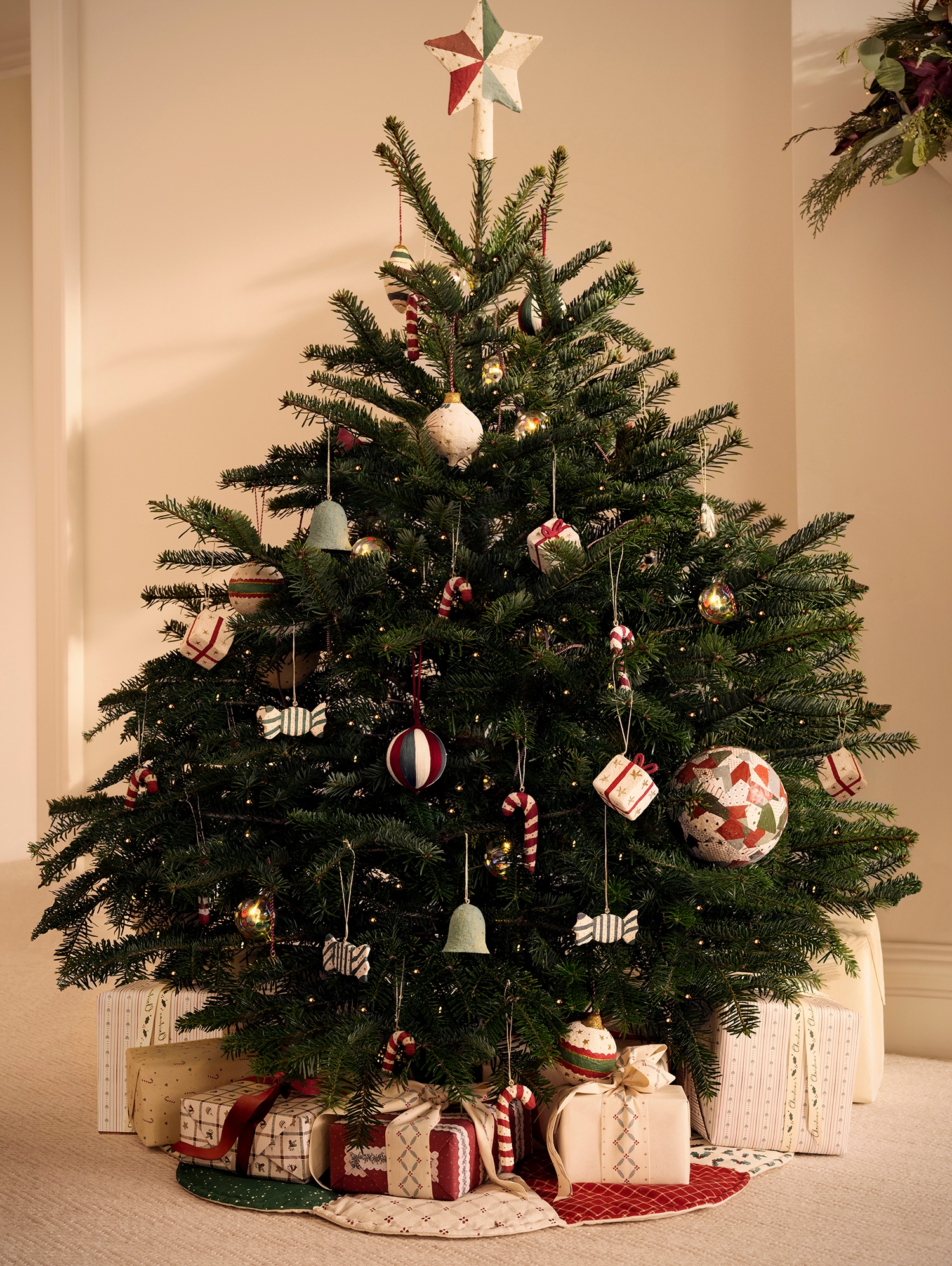 sapin rouge et vert