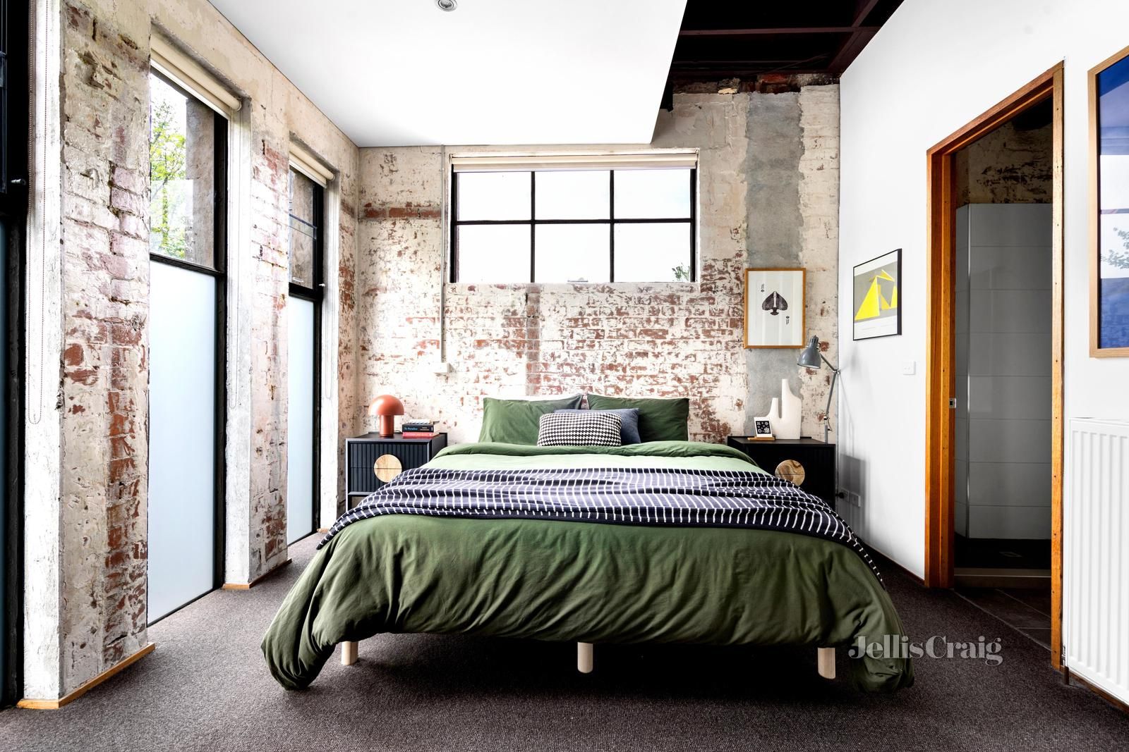 chambre murs de briques maison loft