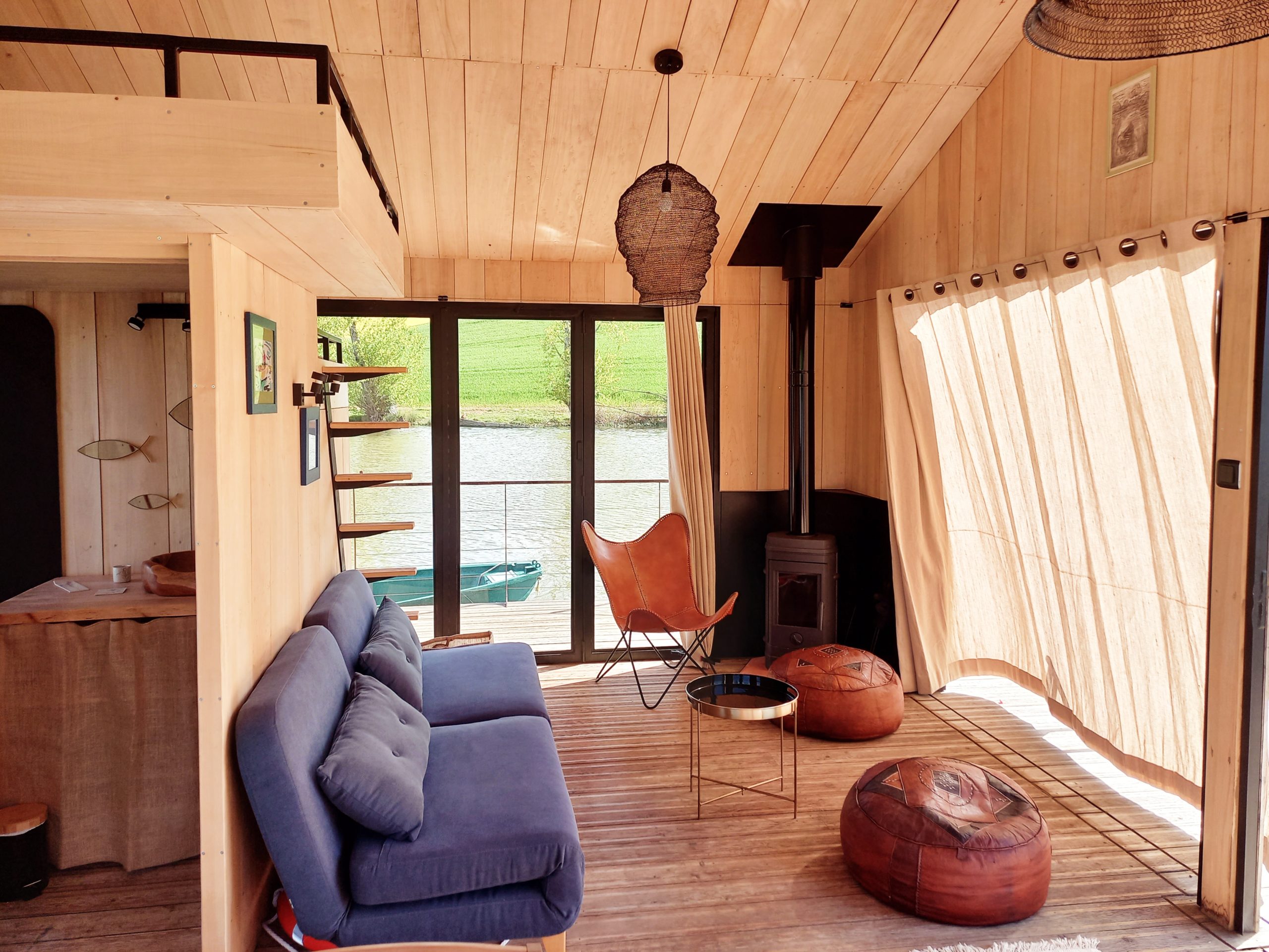 salon maison en bois avec pôele salon maison en bois avec pôele