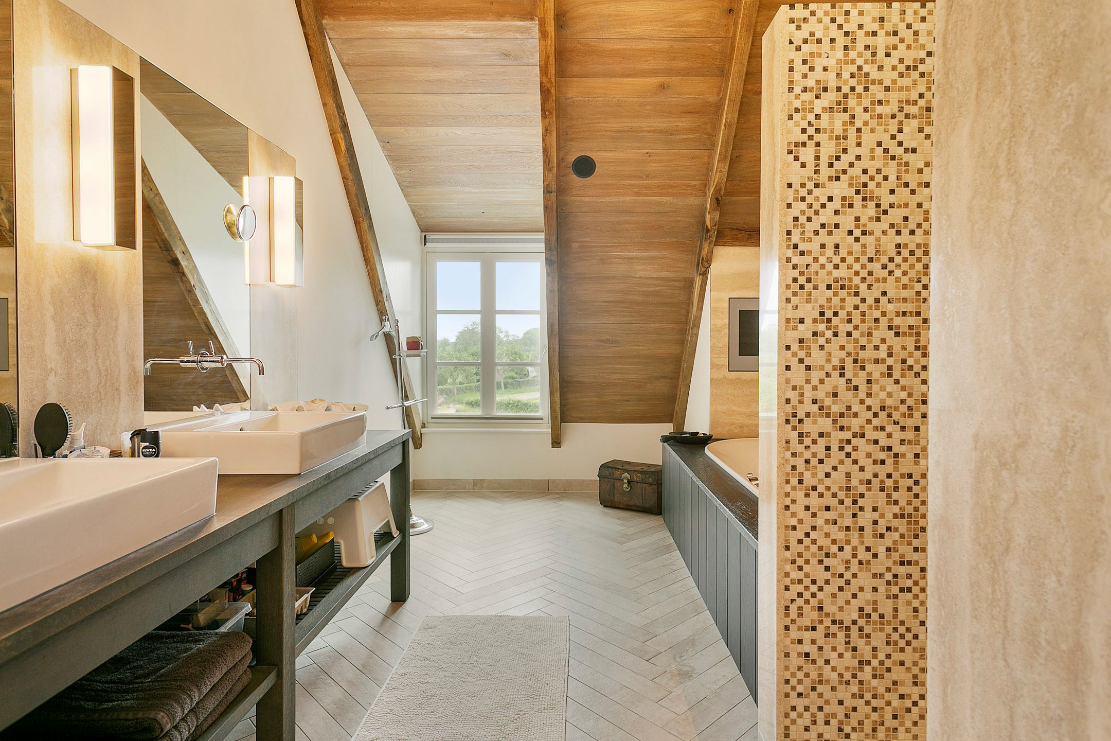 salle de bain grise décoration contemporaine