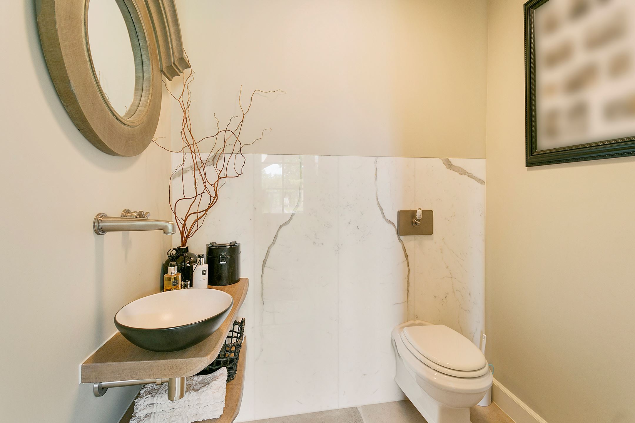 toilettes avec lave-mains