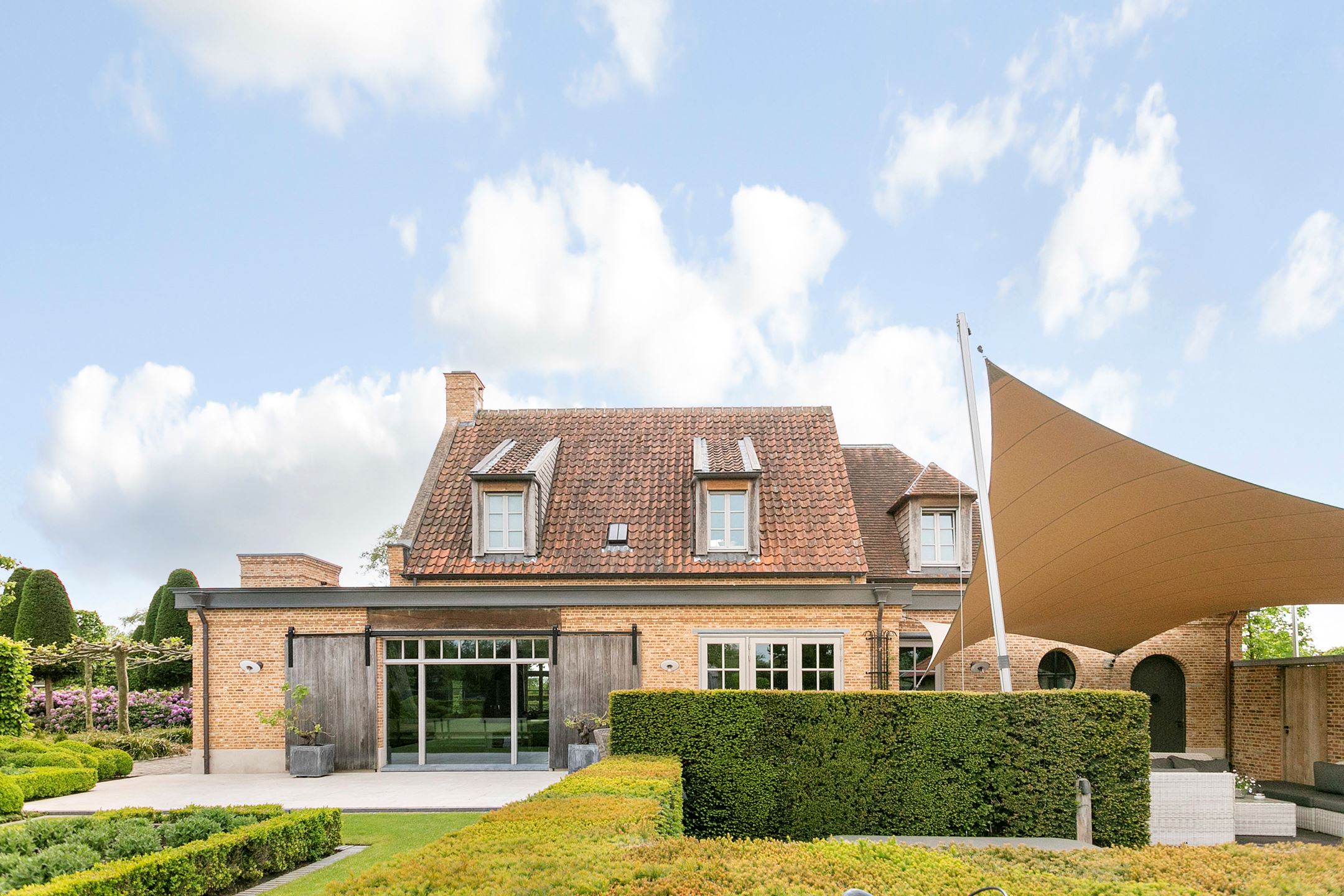 maison façade briques