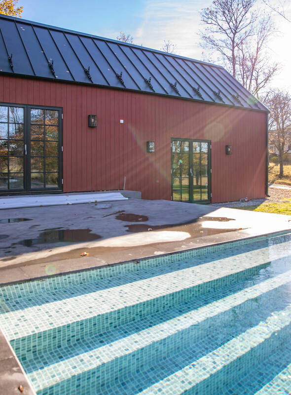 maison en bois avec piscine