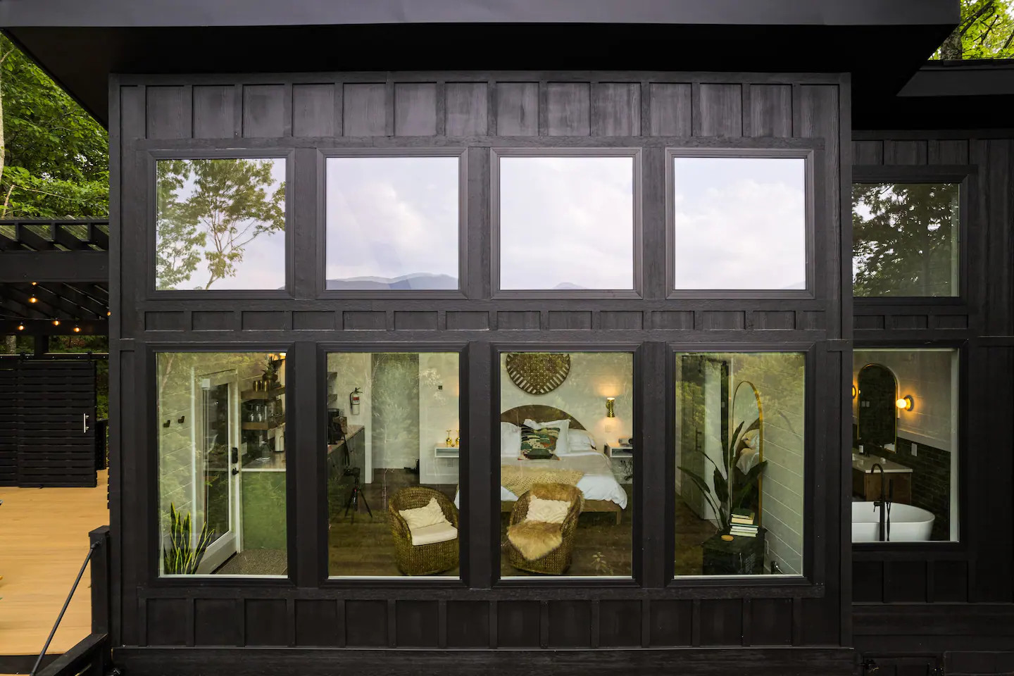 petite maison loft en bois noir petite maison loft en bois noir
