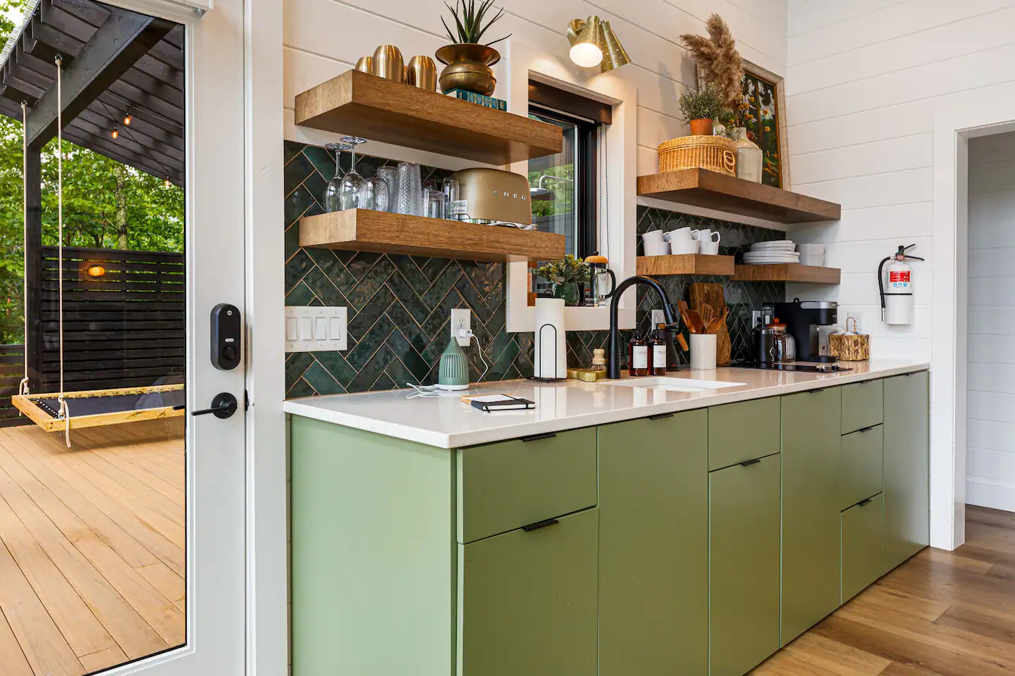 cuisine design verte petite maison loft cuisine design verte petite maison loft