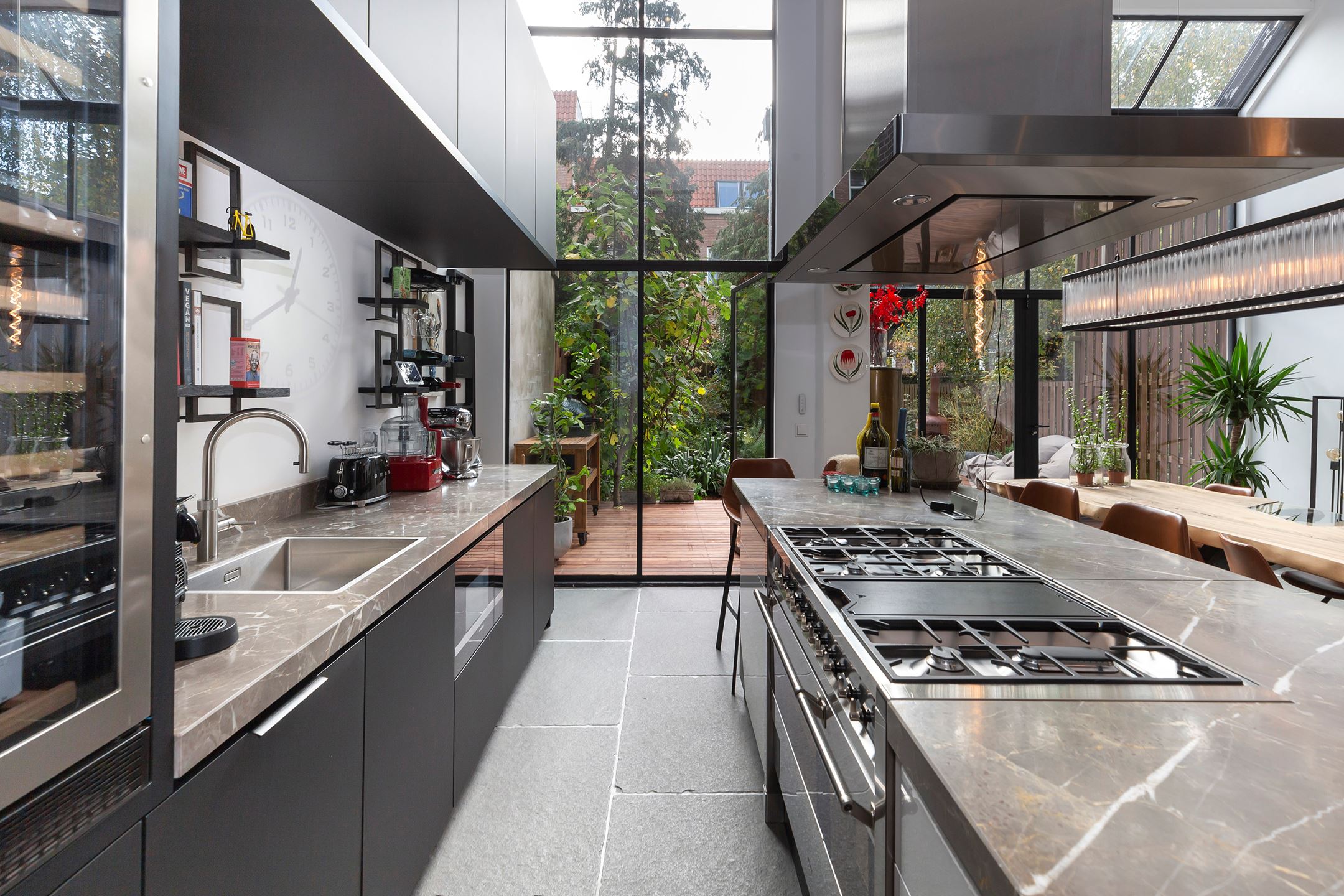 cuisine et salle à manger maison de ville avec jardin cuisine et salle à manger maison de ville avec jardin