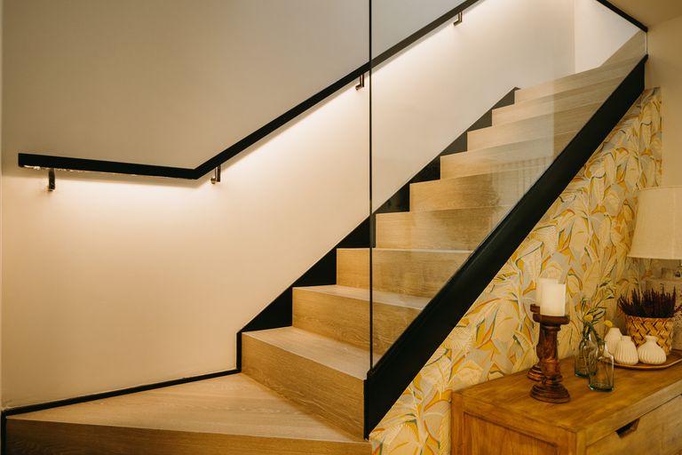 escalier bois design rambarde verre