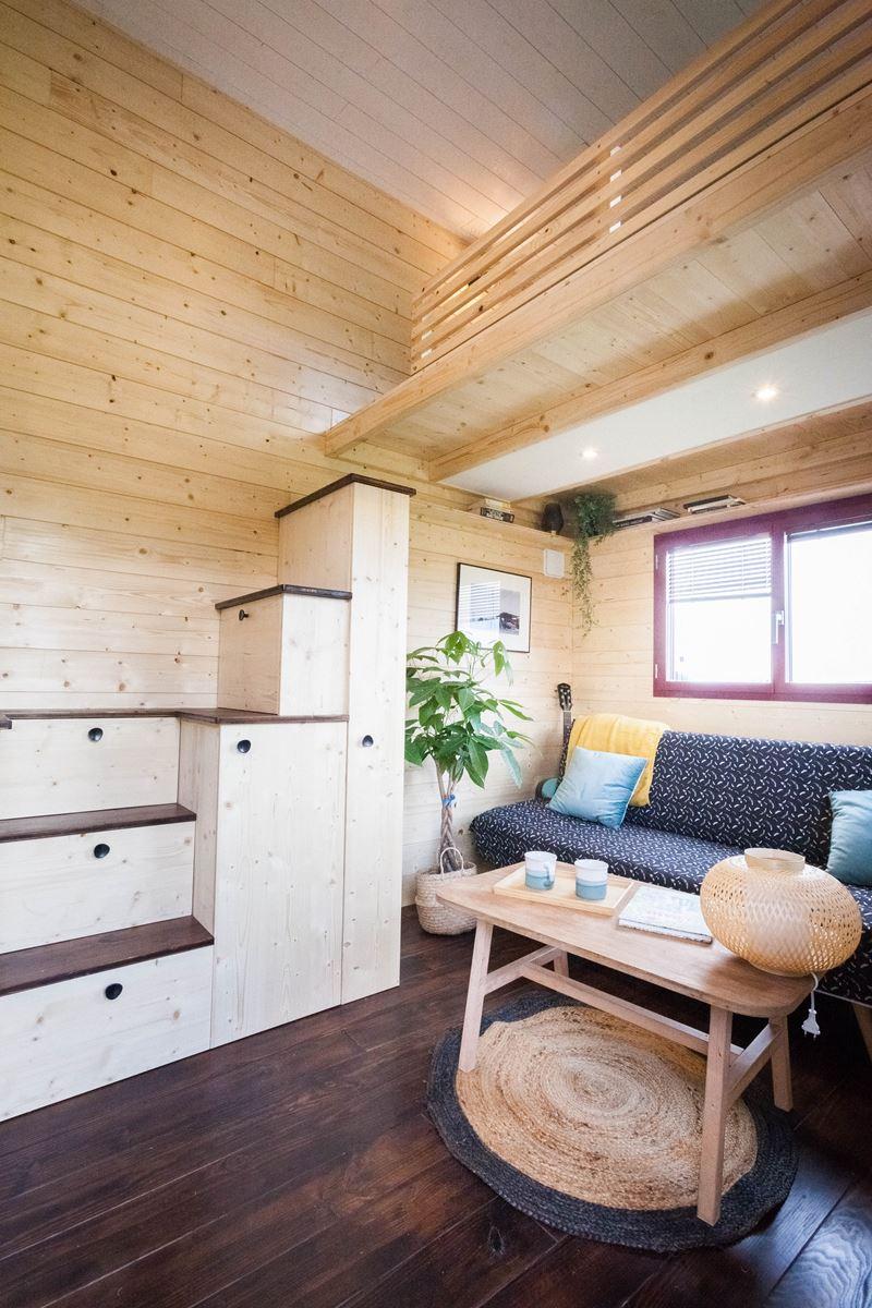 espace salon tiny house française Plume