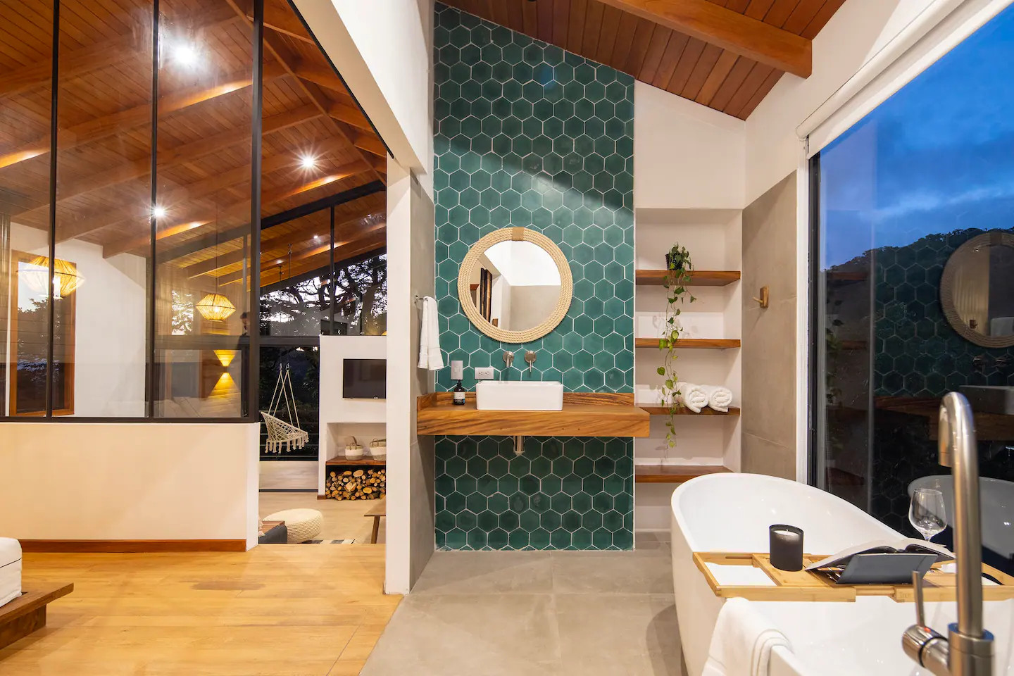 salle de bain maison contemporaine en bois de 90m2