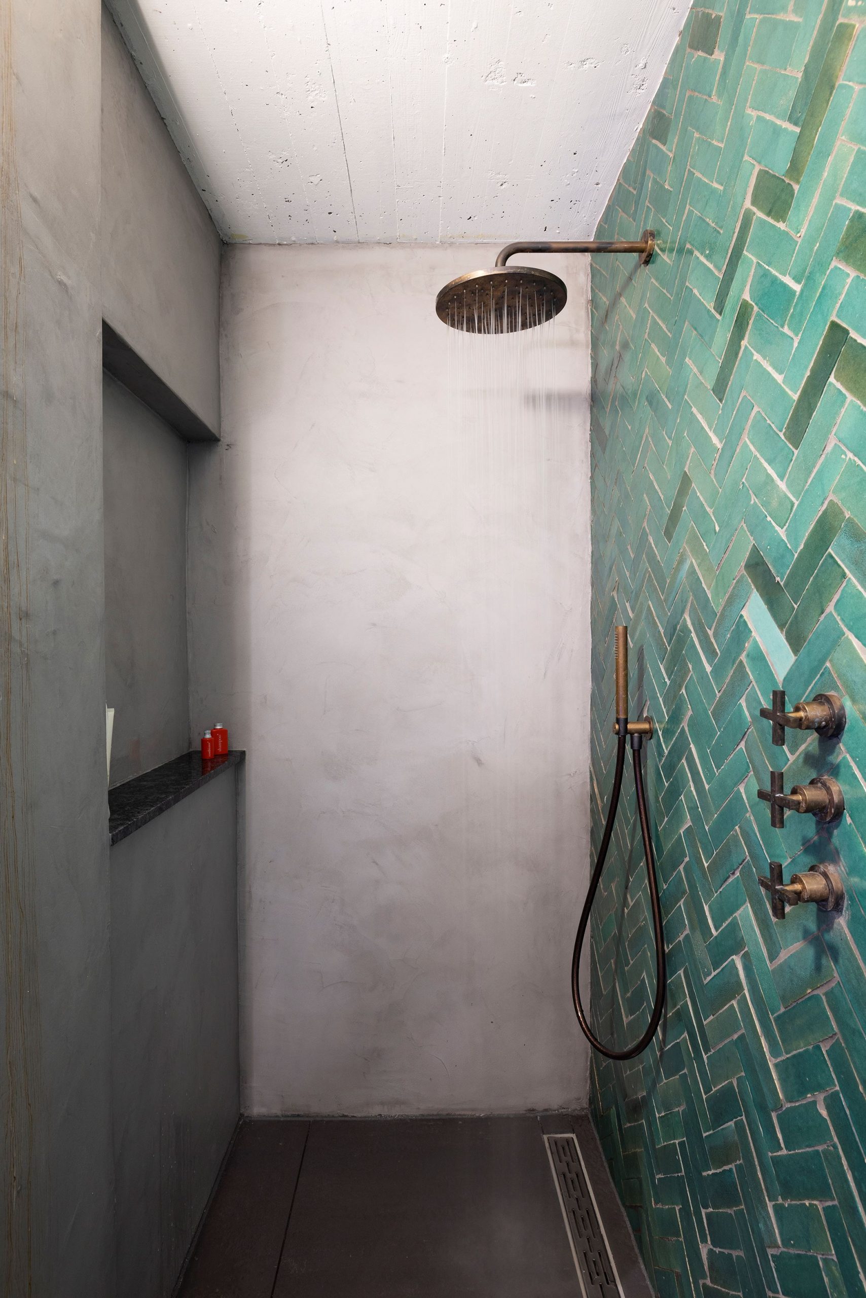 douche béton et carrelage vert douche béton et carrelage vert