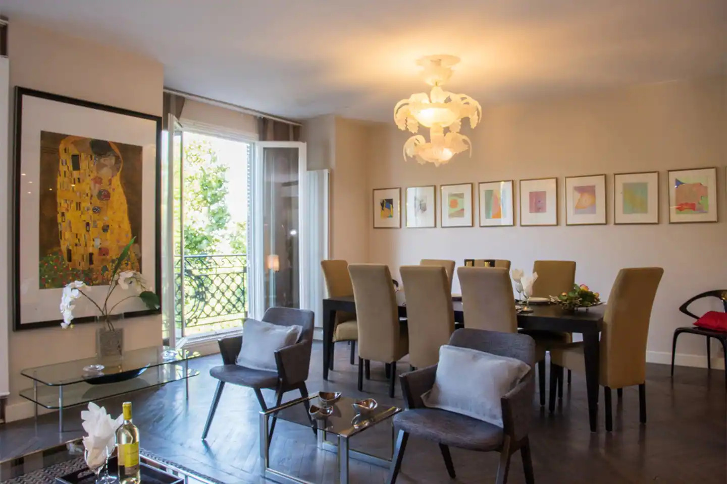 salle à manger appartement vue tour Eiffel salle à manger appartement vue tour Eiffel