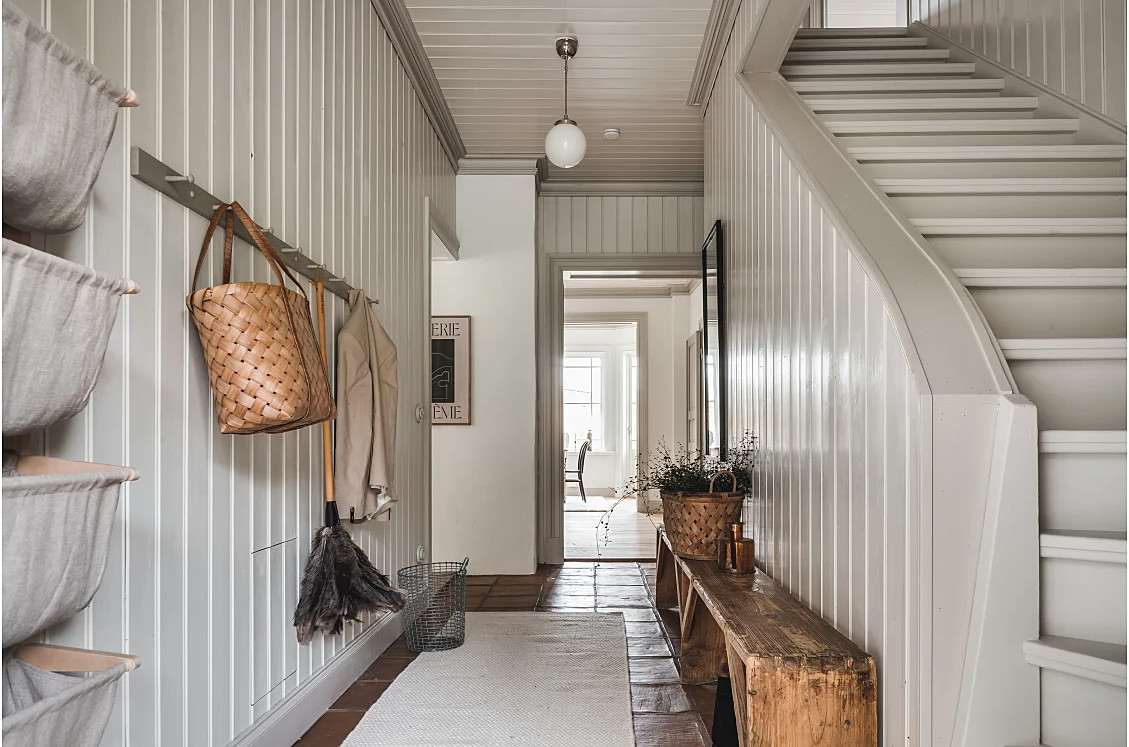 entrée avec escalier bois décoration scandinave