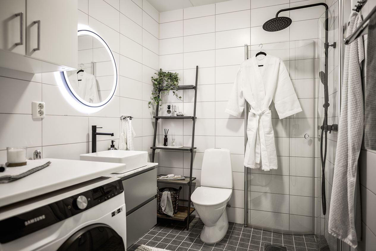 salle de bain blanche
