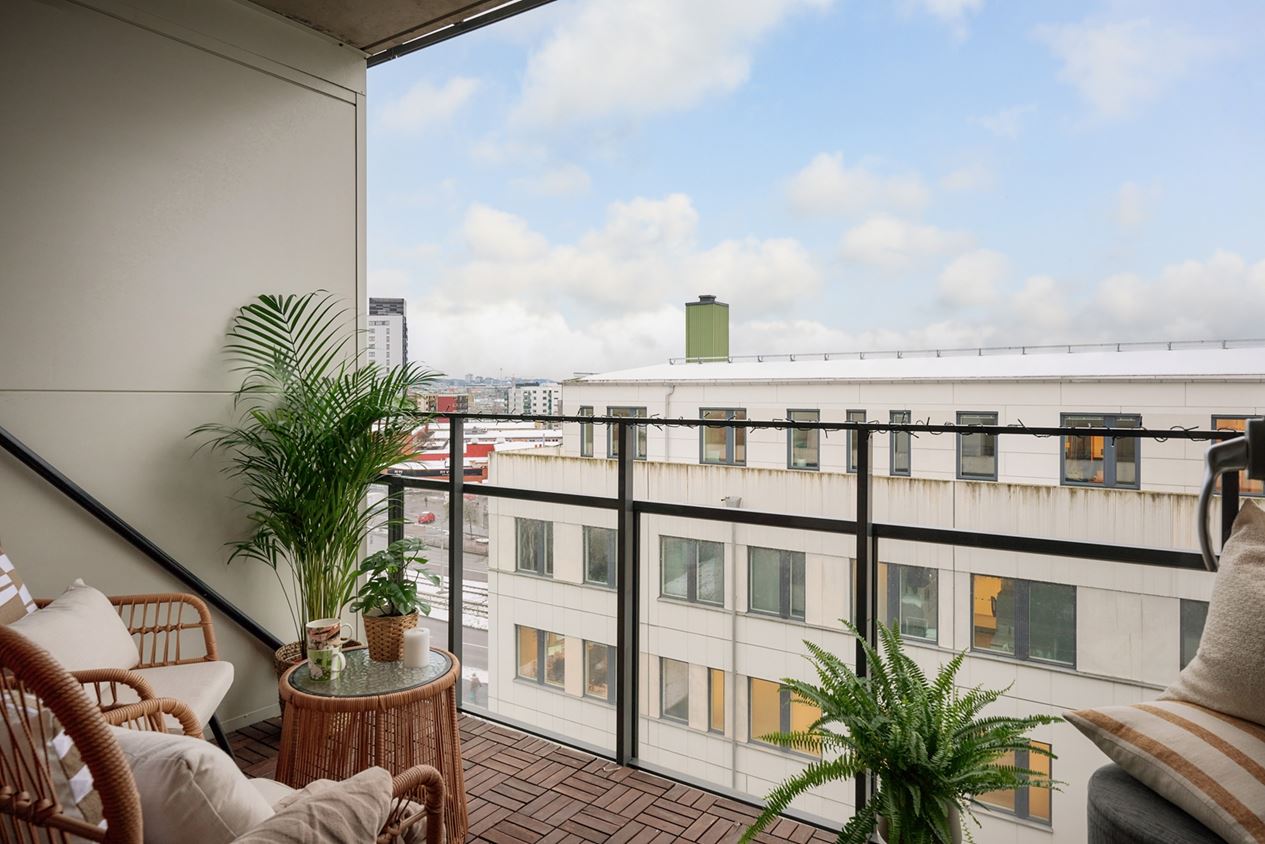 balcon aménagé sol bois