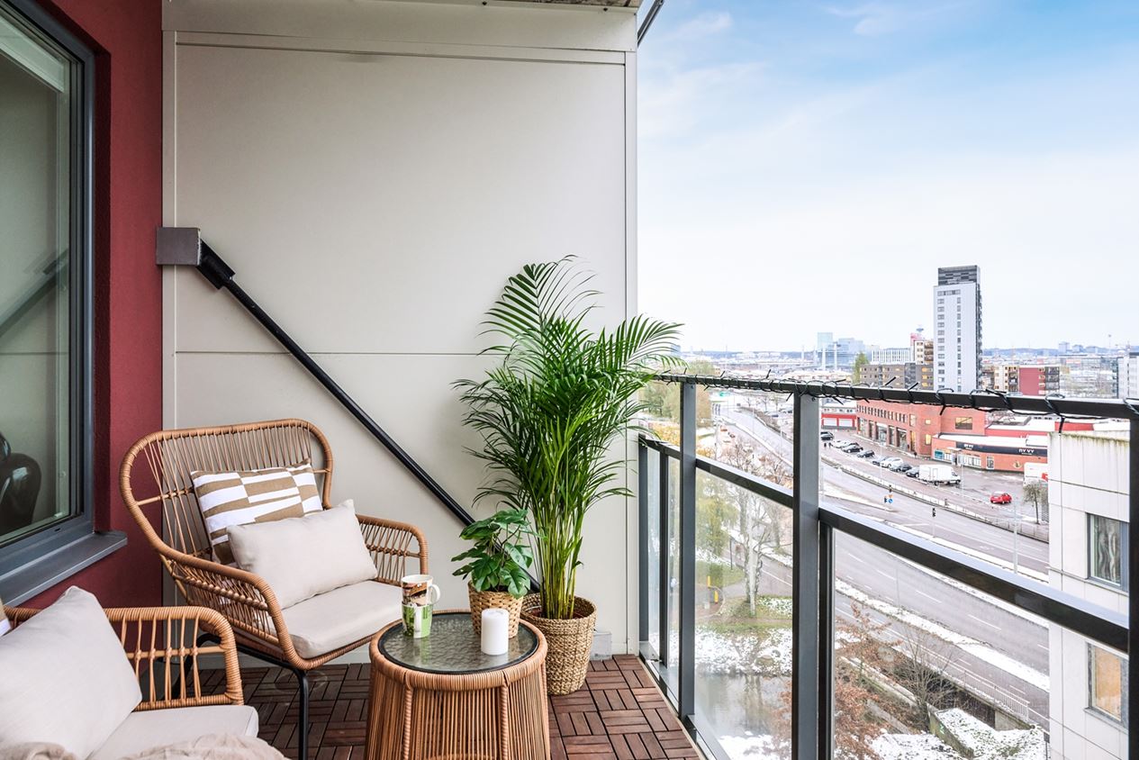 balcon aménagé sol bois