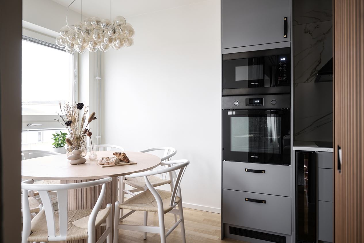 espace repas dans cuisine décoration scandinave