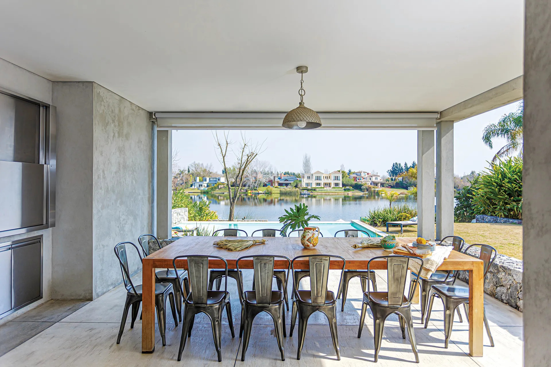 terrasse abritée avec piscine