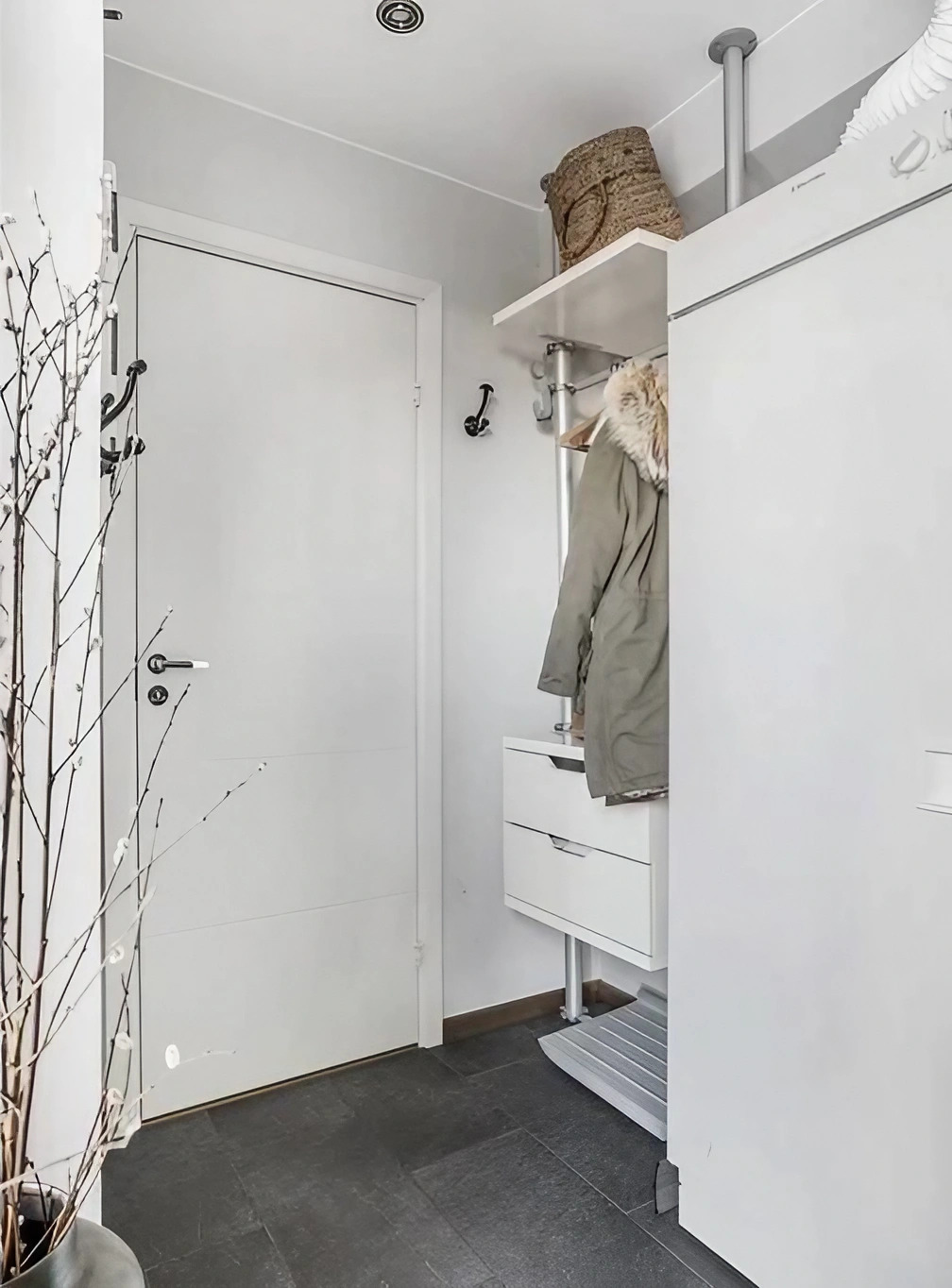 entrée avec dressing IKEA