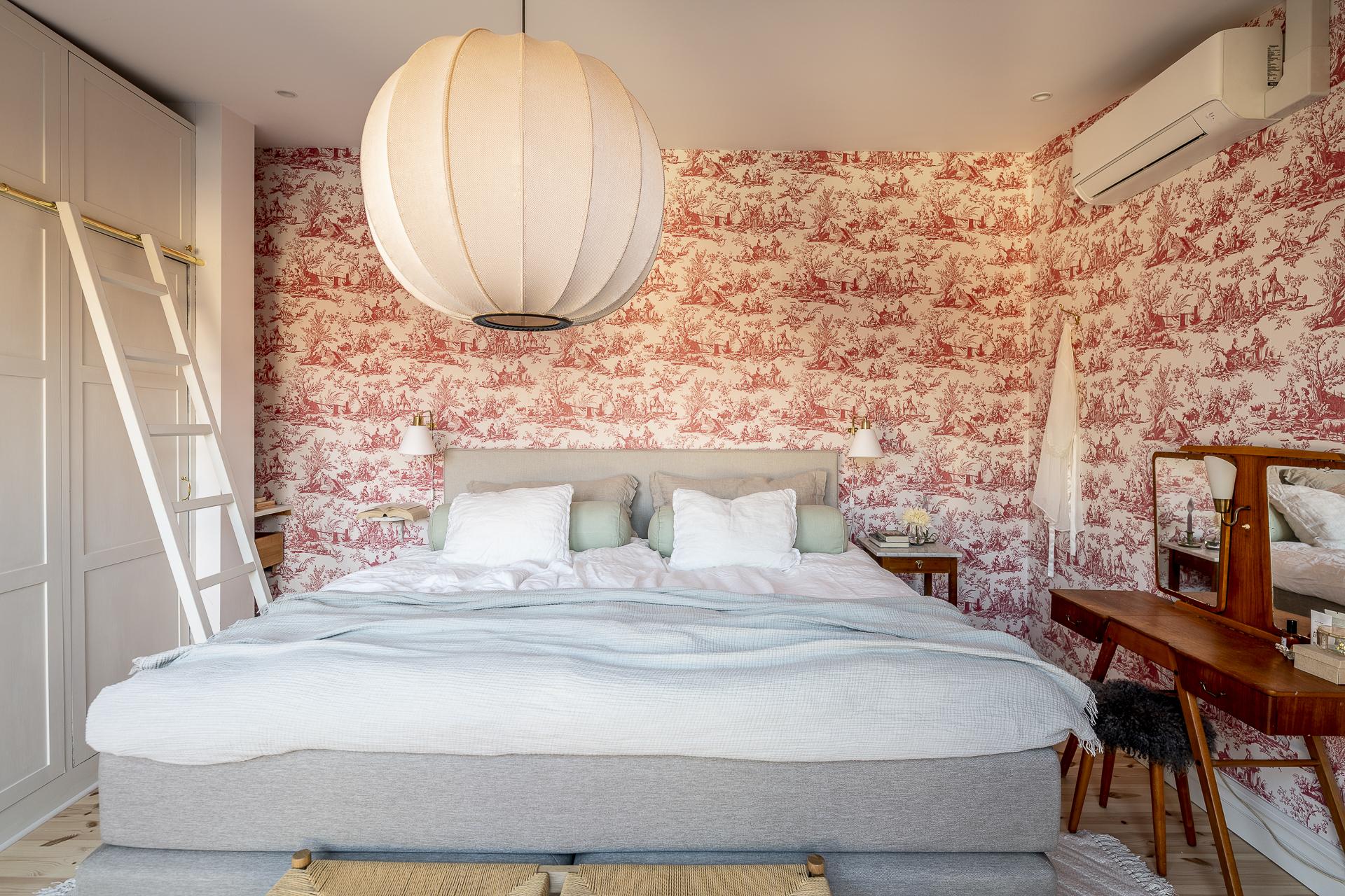 chambre papier-peint toile de Jouy rose chambre papier-peint toile de Jouy rose