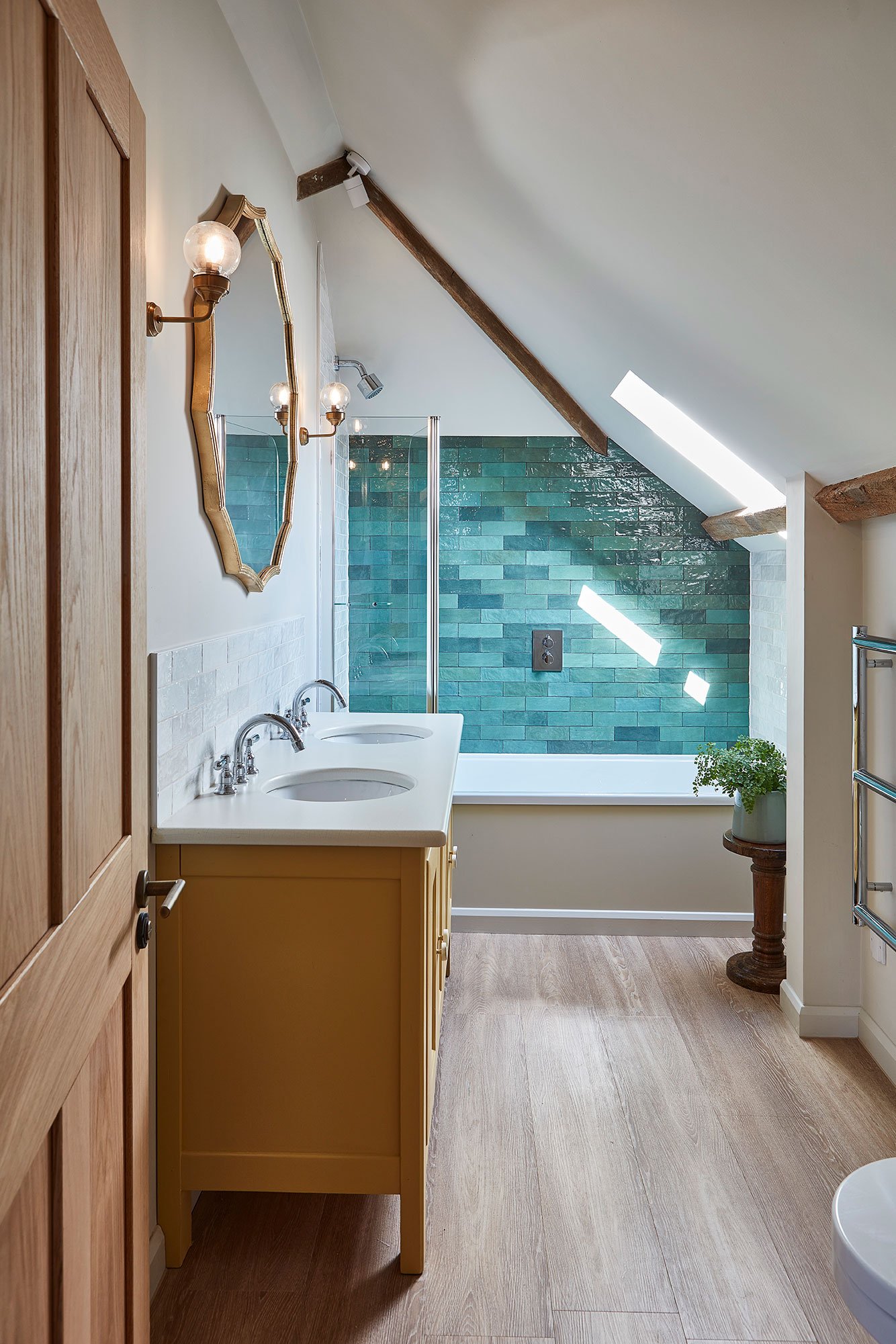 salle de bain mansardée ferme rénovée salle de bain mansardée ferme rénovée