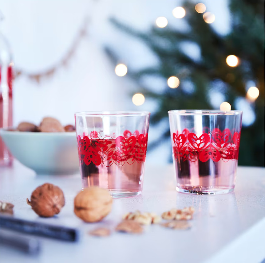 verre transparent et rouge verre transparent et rouge