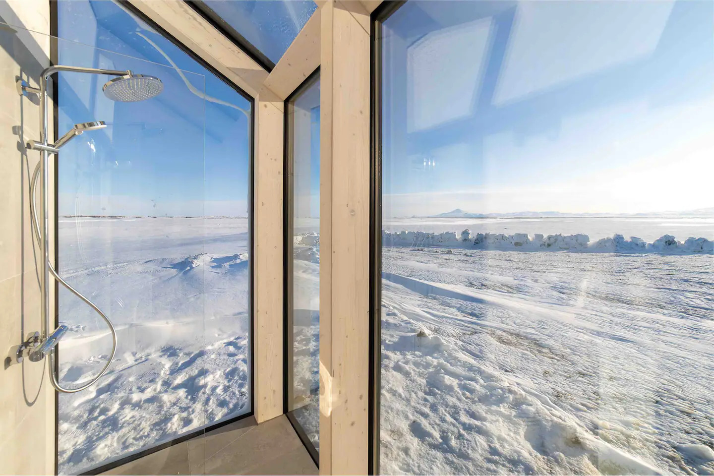 salle de bain mini maison vitrée Islande