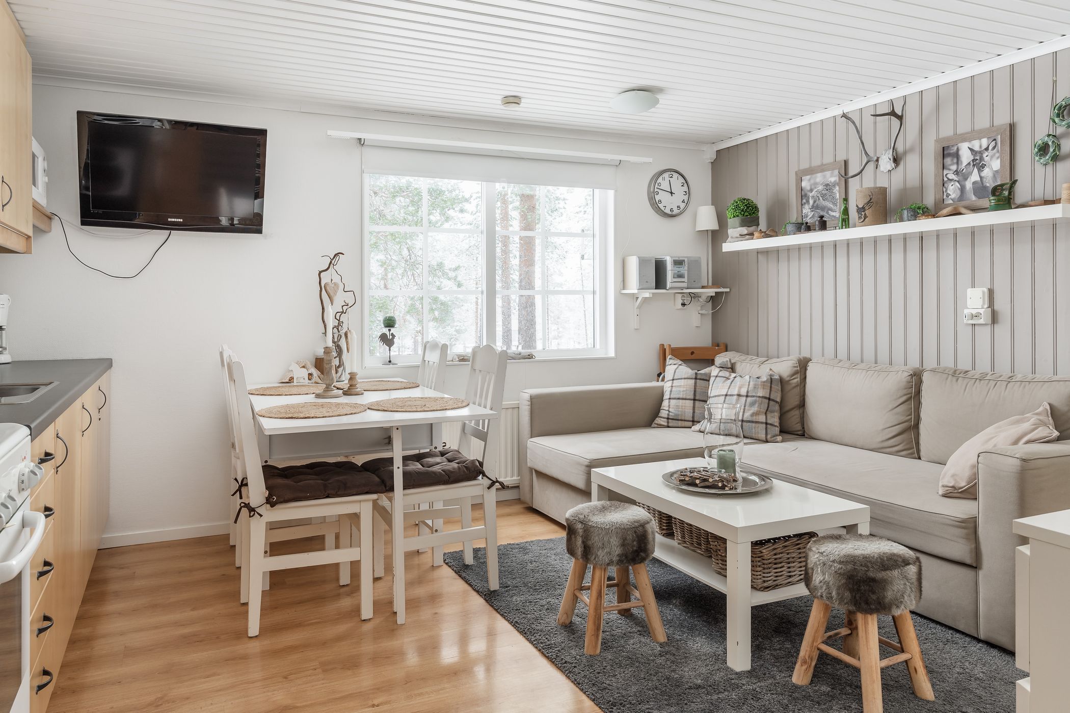 salon mini maison en bois