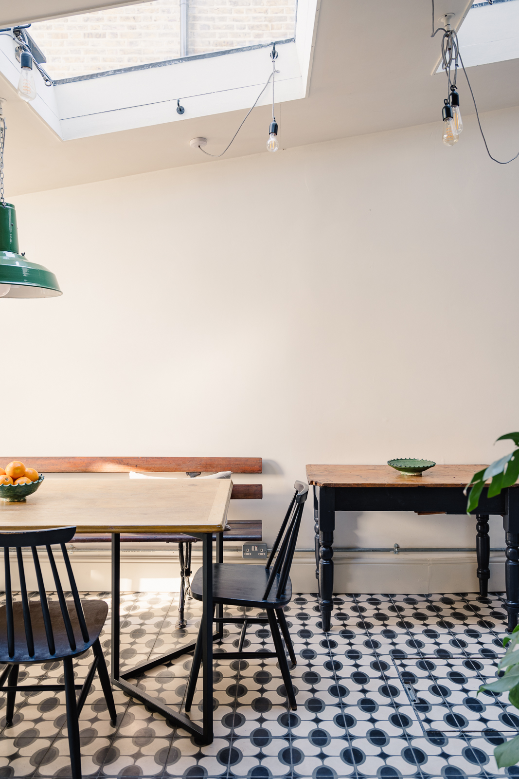 salle à manger avec fenêtre de toit salle à manger avec fenêtre de toit