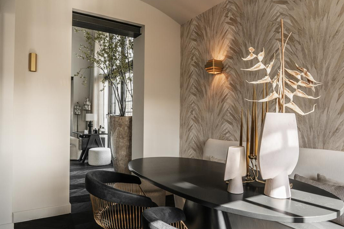 salle à manger beige et noire inspirée par la décoration style Art Deco salle à manger beige et noire inspirée par la décoration style Art Deco