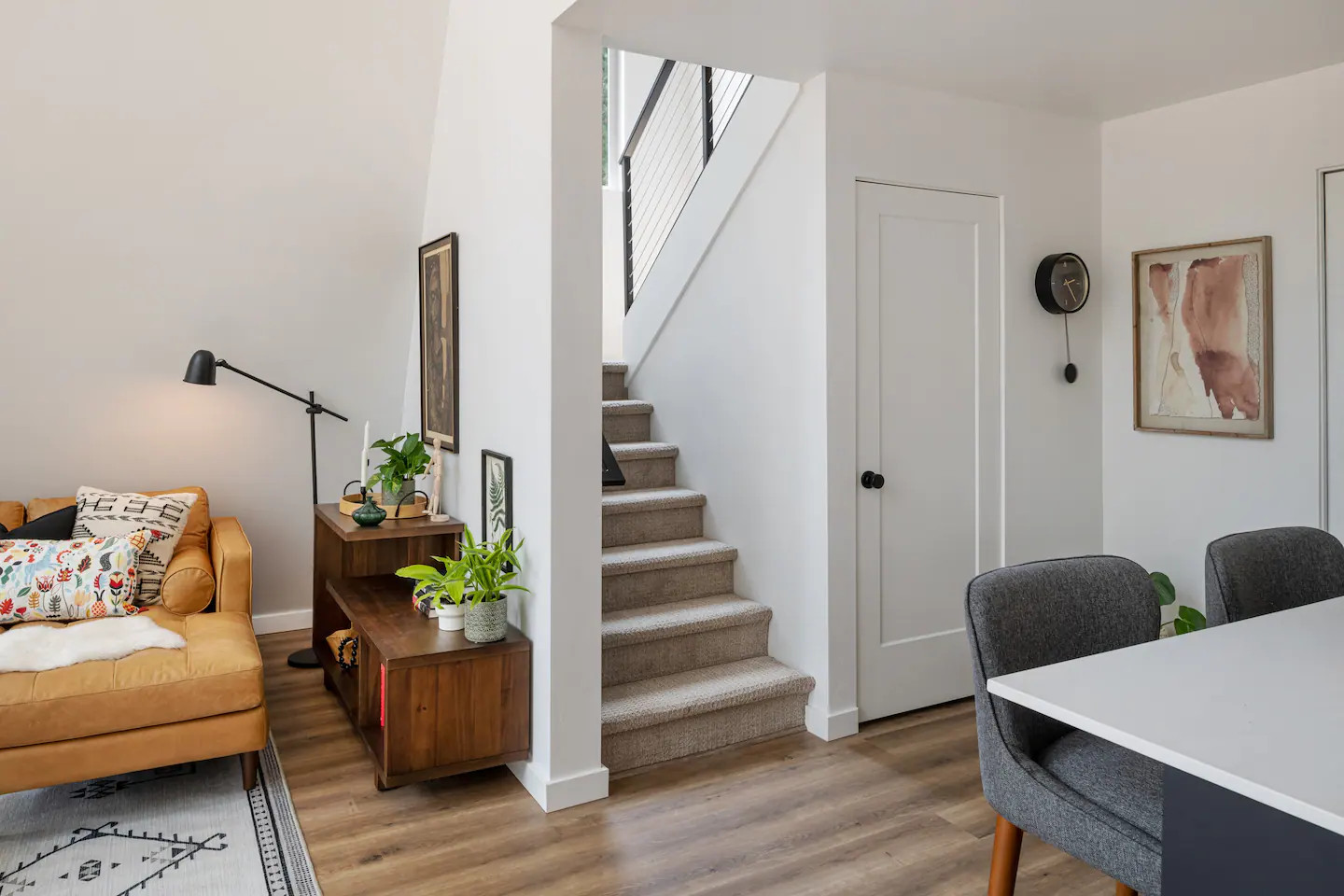 salon avec escalier salon avec escalier