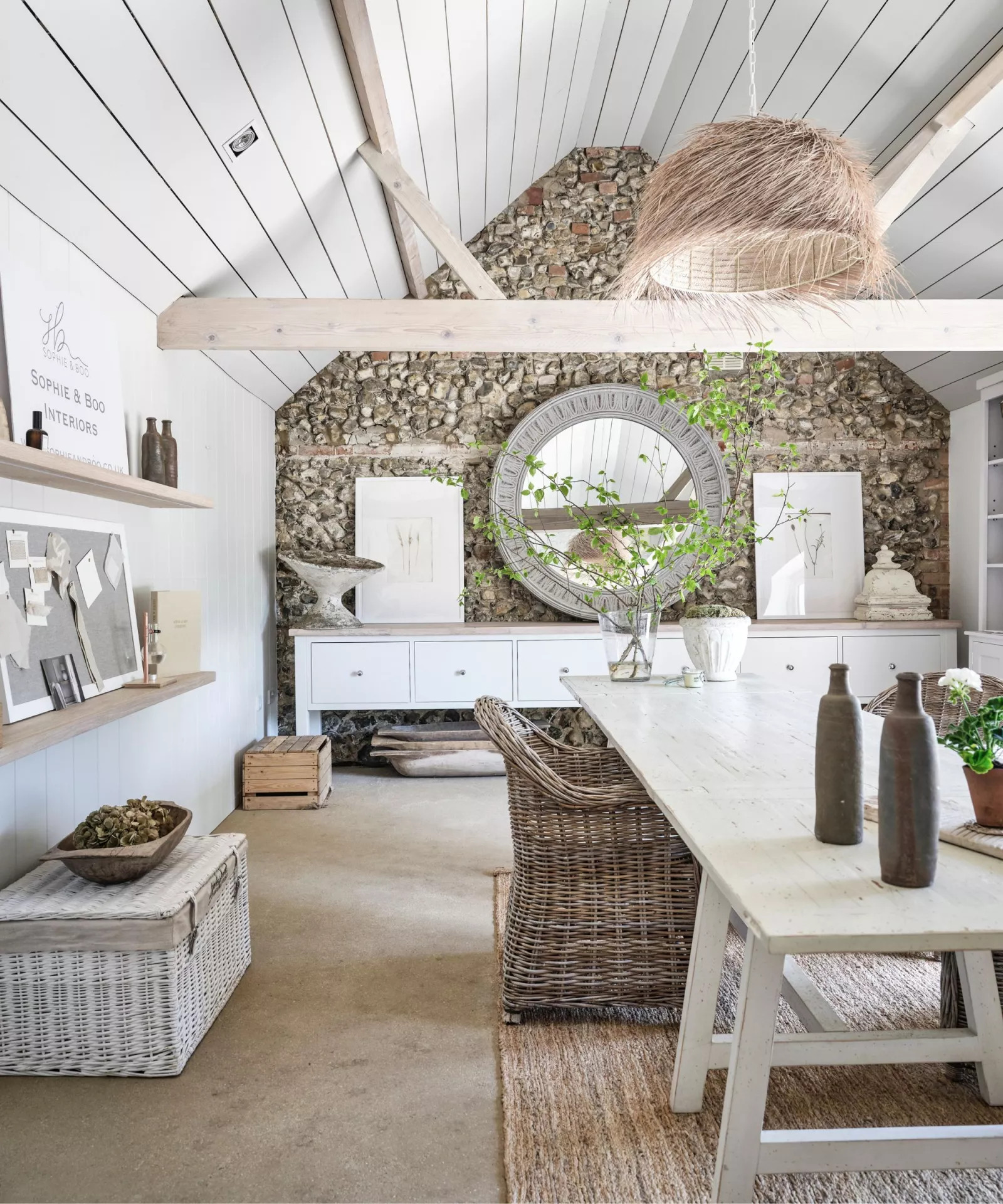 salle à manger avec mur en pierres salle à manger avec mur en pierres