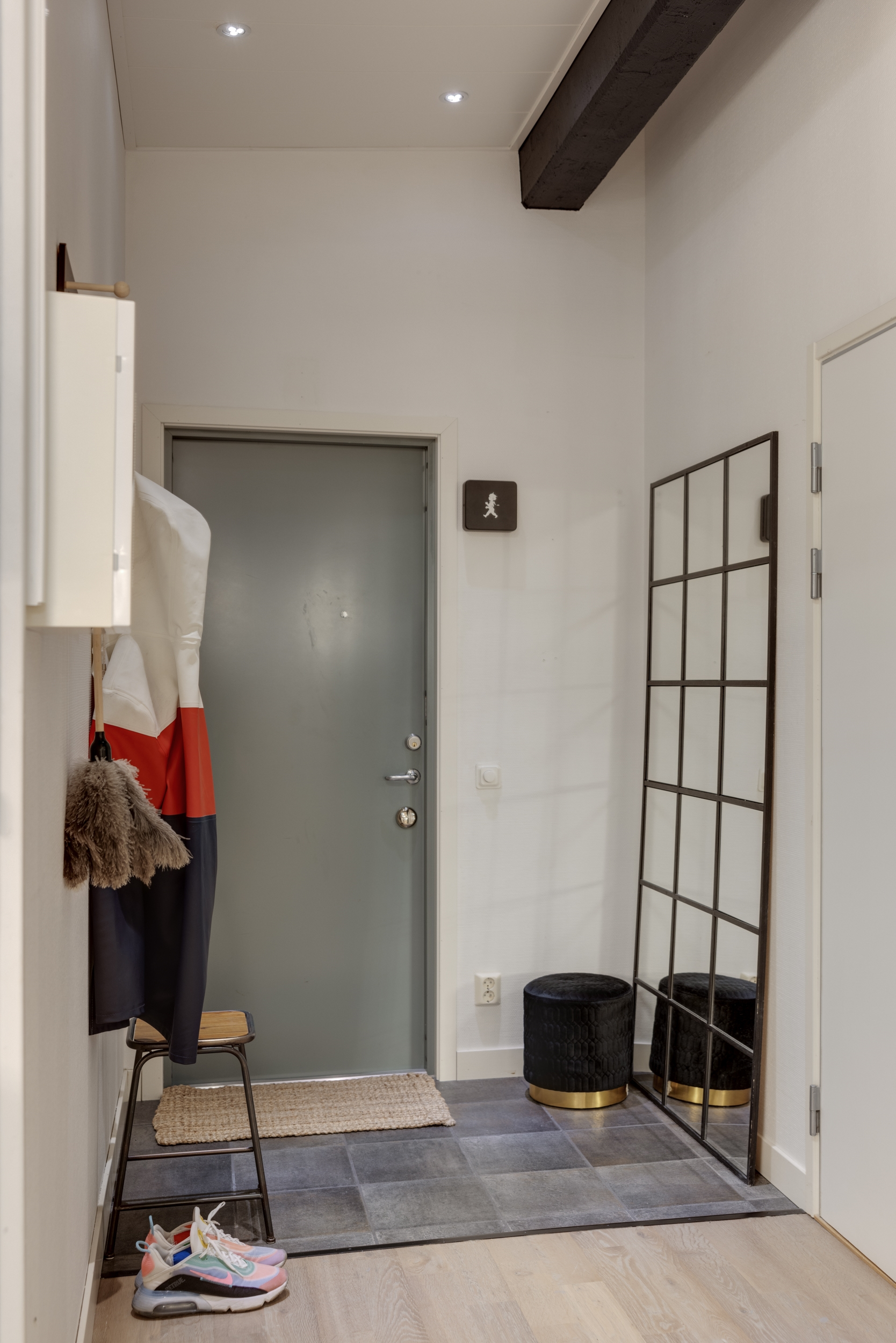 entrée avec miroir décoration scandinave
