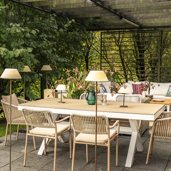 terrasse avec pergola acier décoration contemporaine