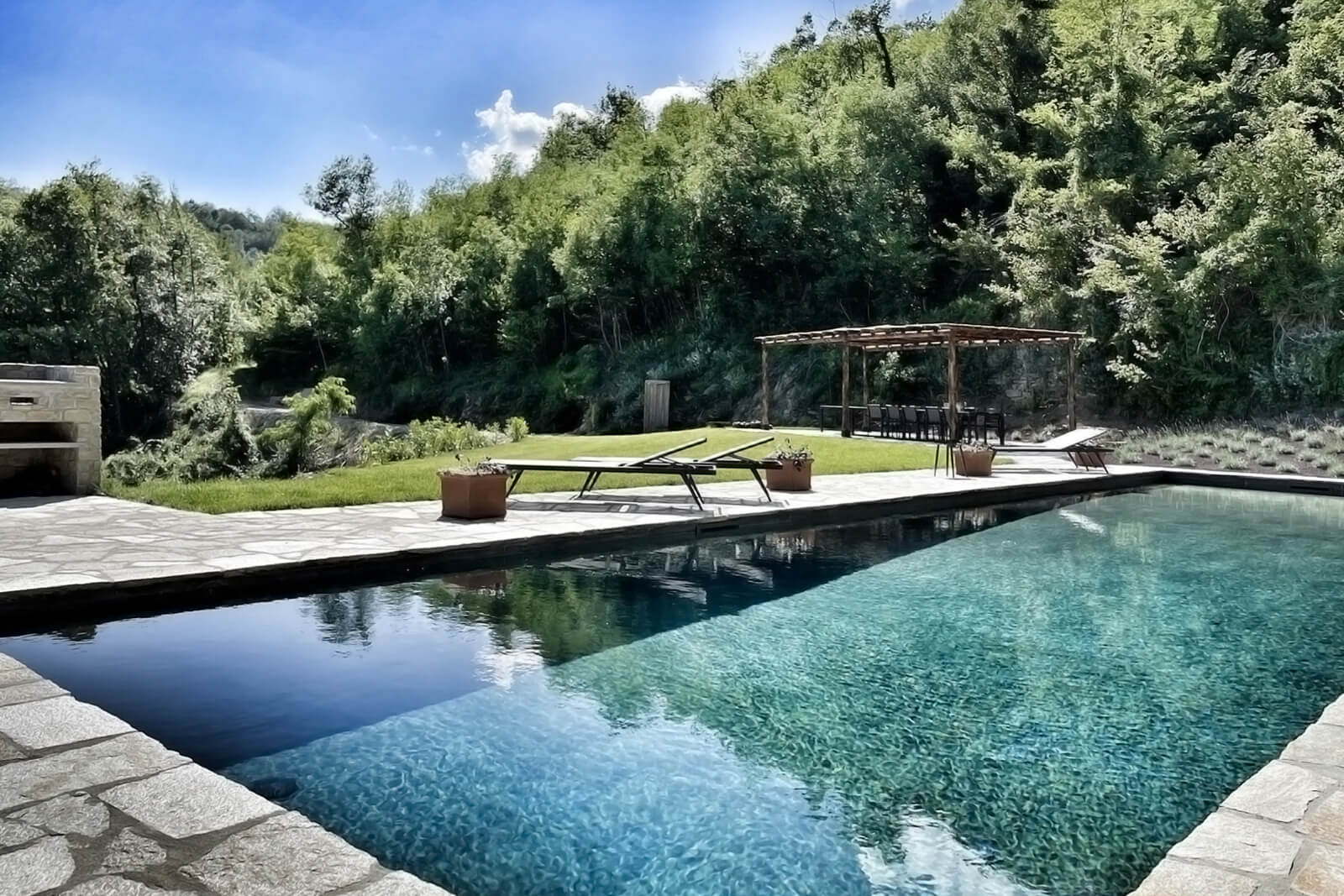 piscine maison rénovée dans le Piémont piscine maison rénovée dans le Piémont
