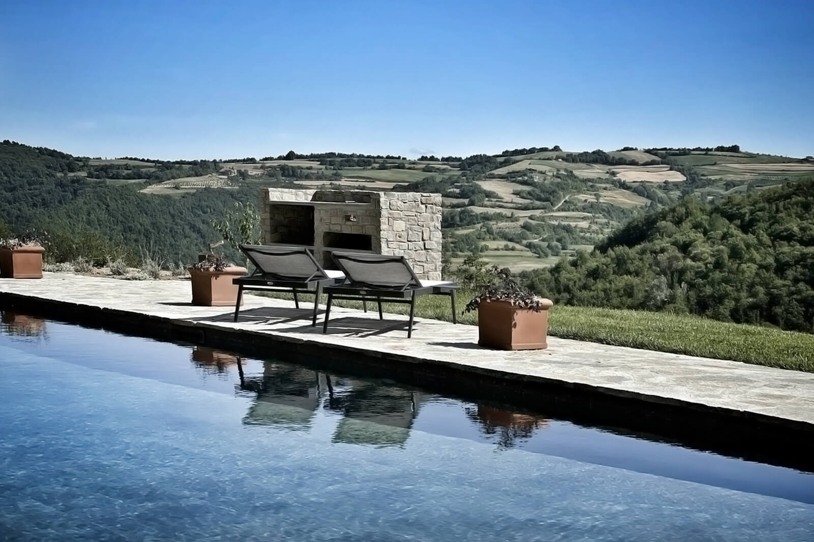 piscine maison rénovée dans le Piémont piscine maison rénovée dans le Piémont