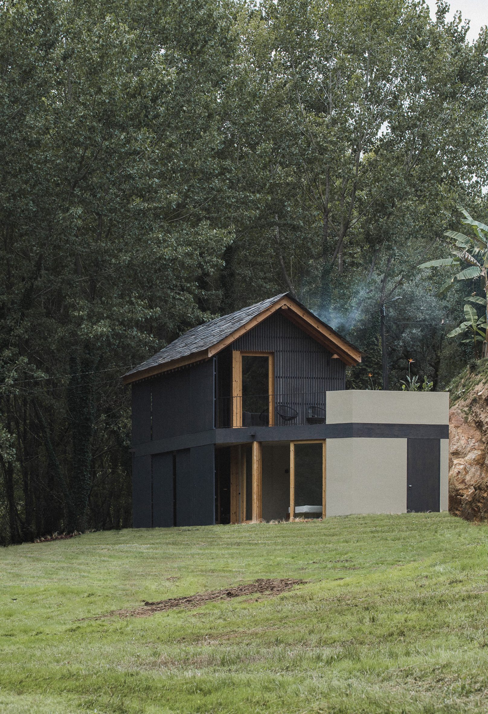maison contemporaine en bois noir maison contemporaine en bois noir