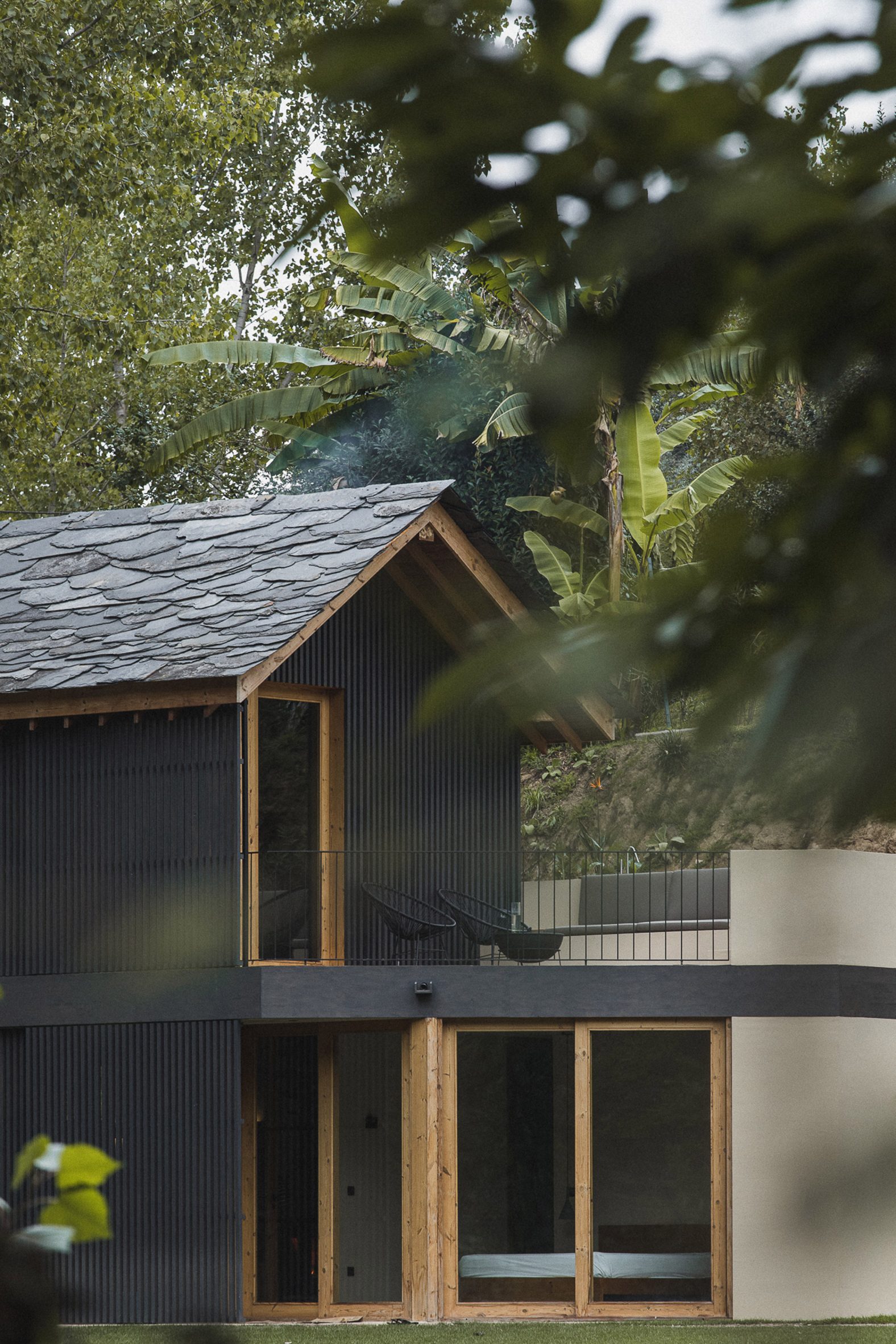 maison contemporaine en bois noir maison contemporaine en bois noir