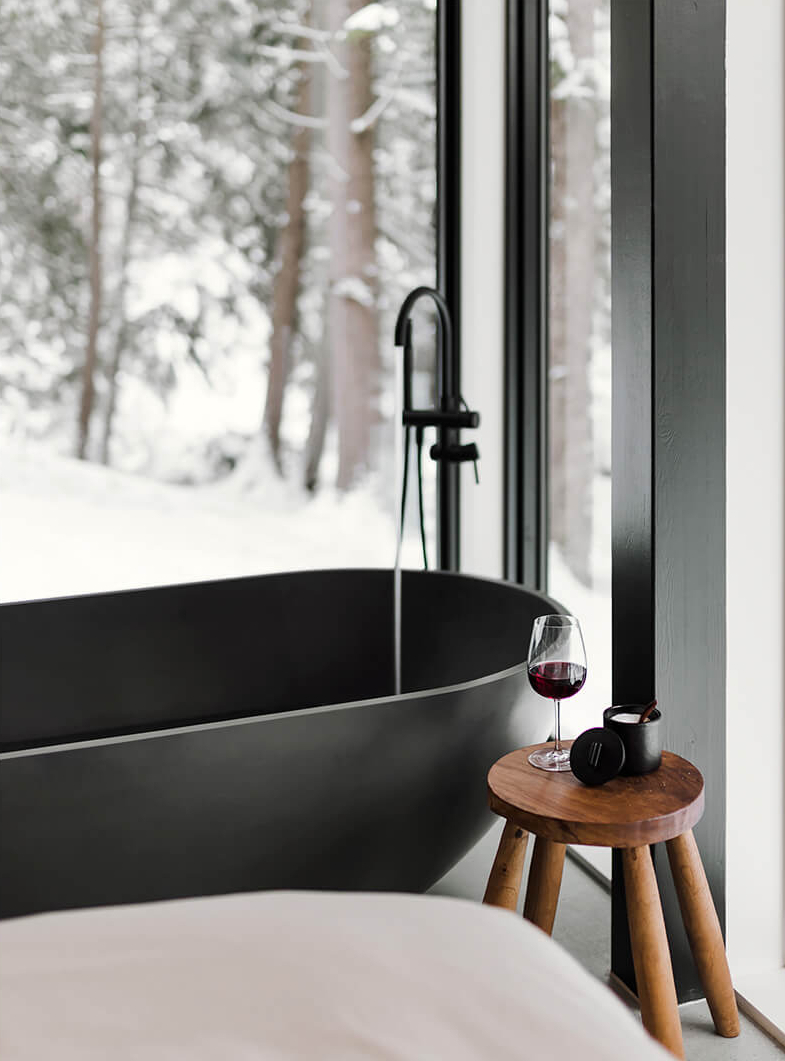 salle de bain design baignoire noire