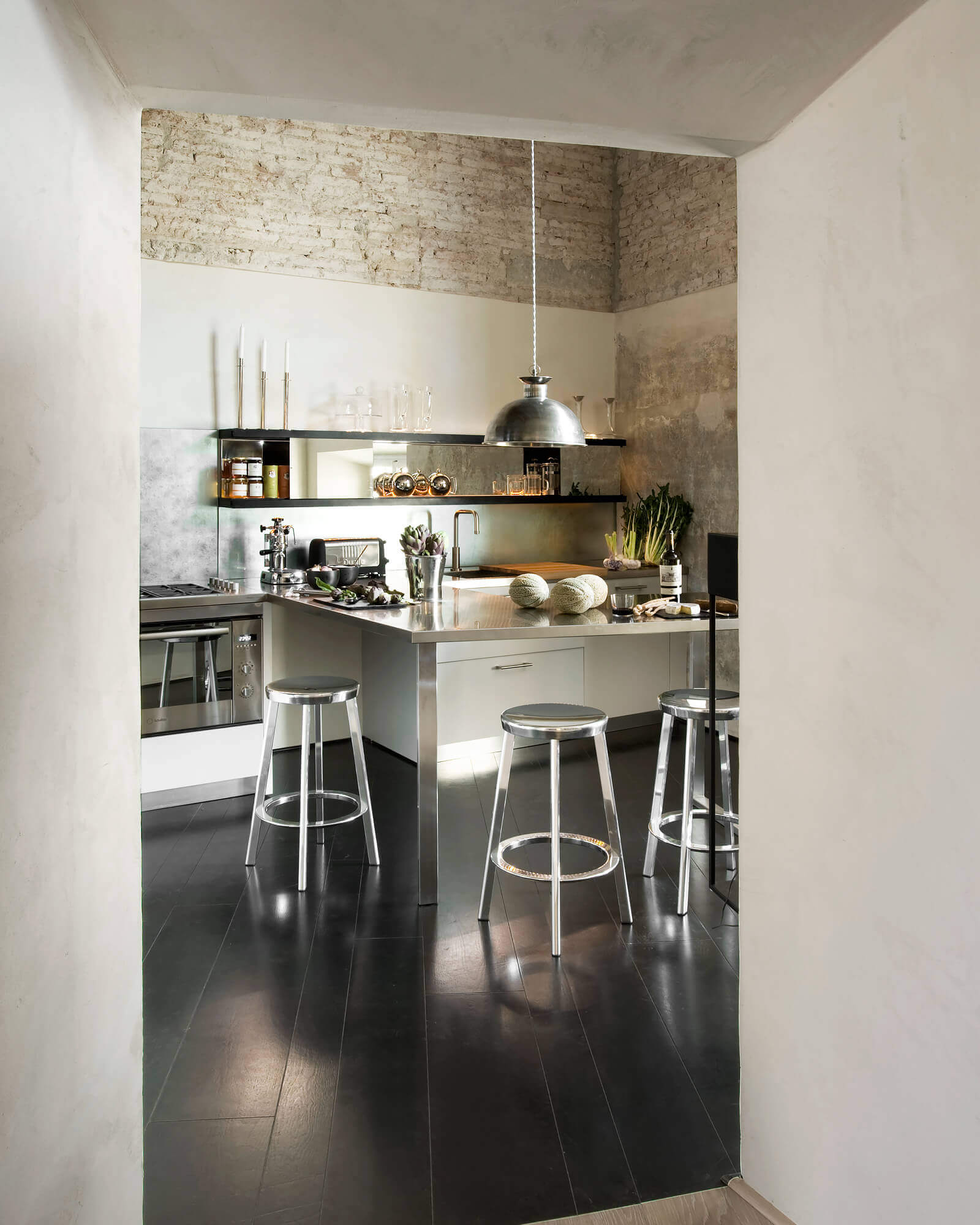 cuisine inox murs briques