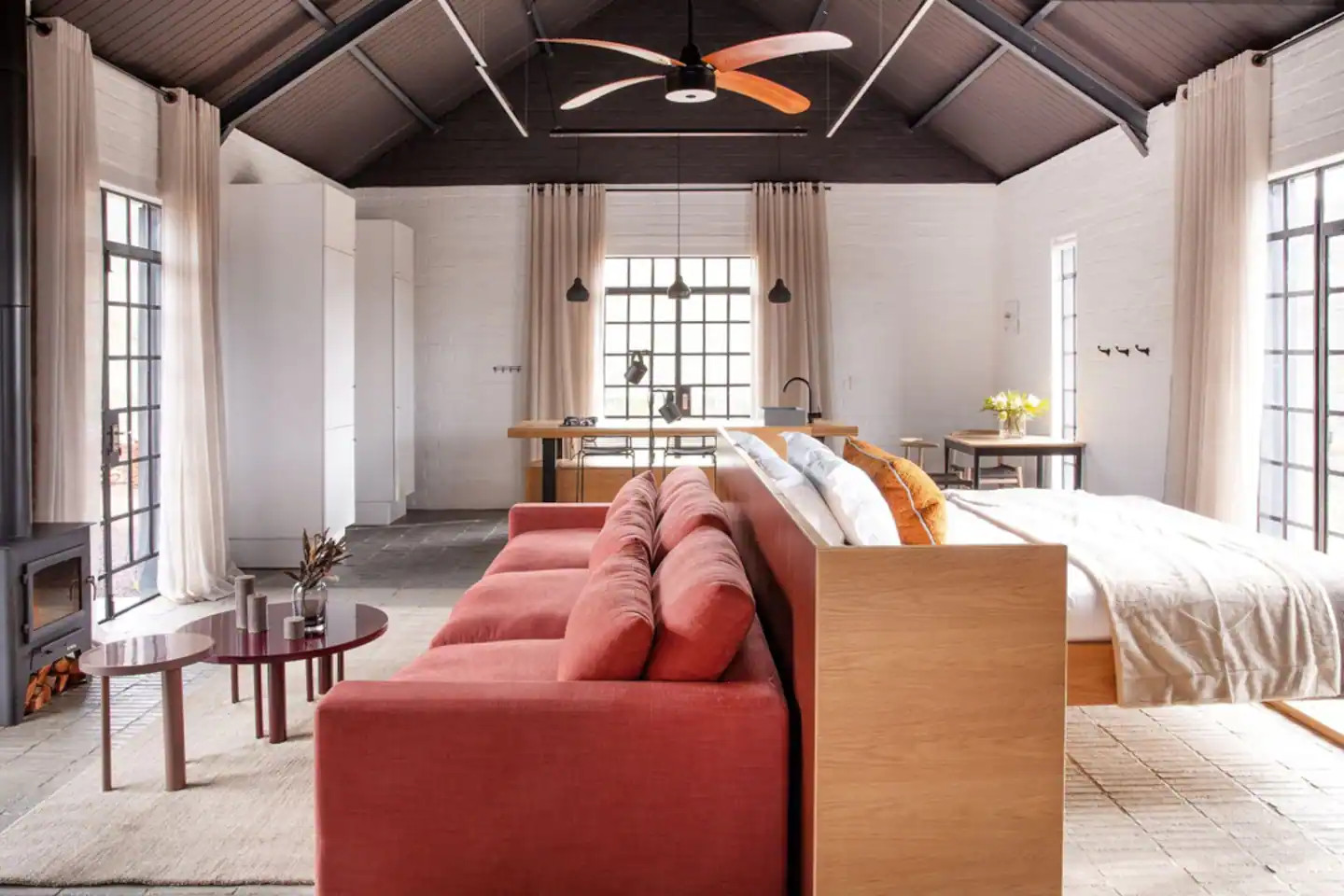 salon et chambre petite maison loft 