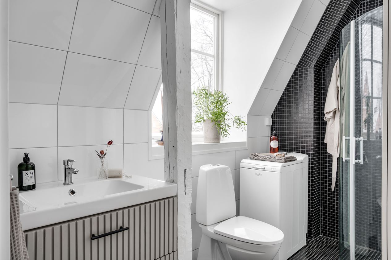 salle de bain design avec fenêtre salle de bain design avec fenêtre