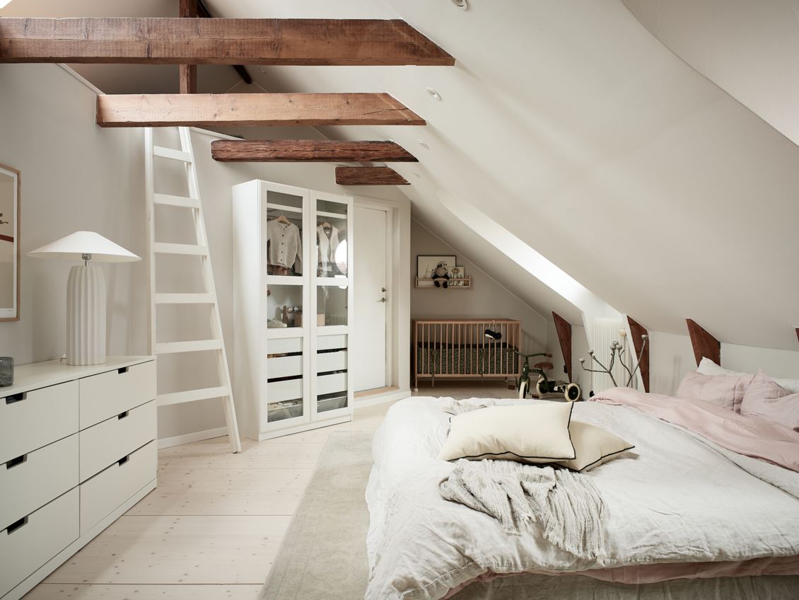 chambre mansardée avec poutres chambre mansardée avec poutres