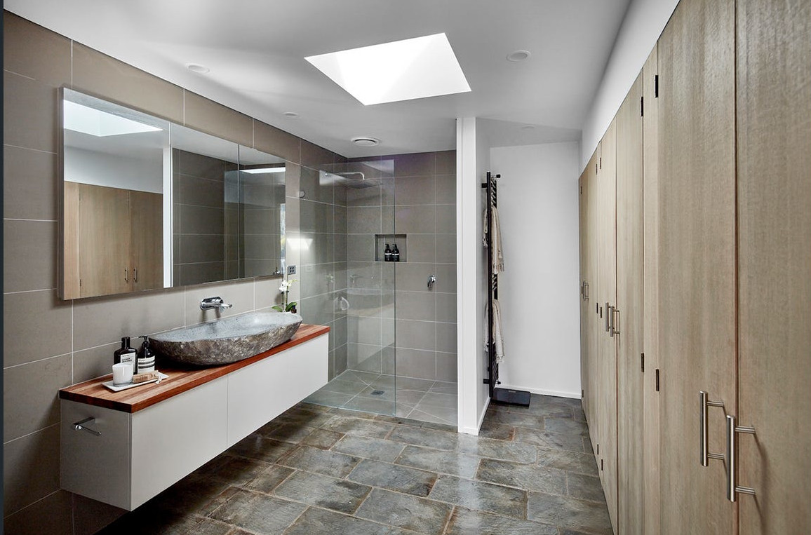 salle de bain design grise et bois clair salle de bain design grise et bois clair