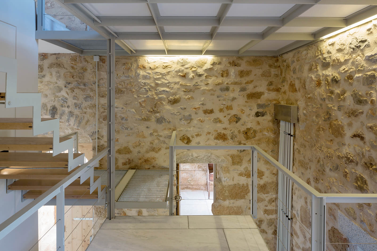 escalier contemporain dans maison ancienne escalier contemporain dans maison ancienne