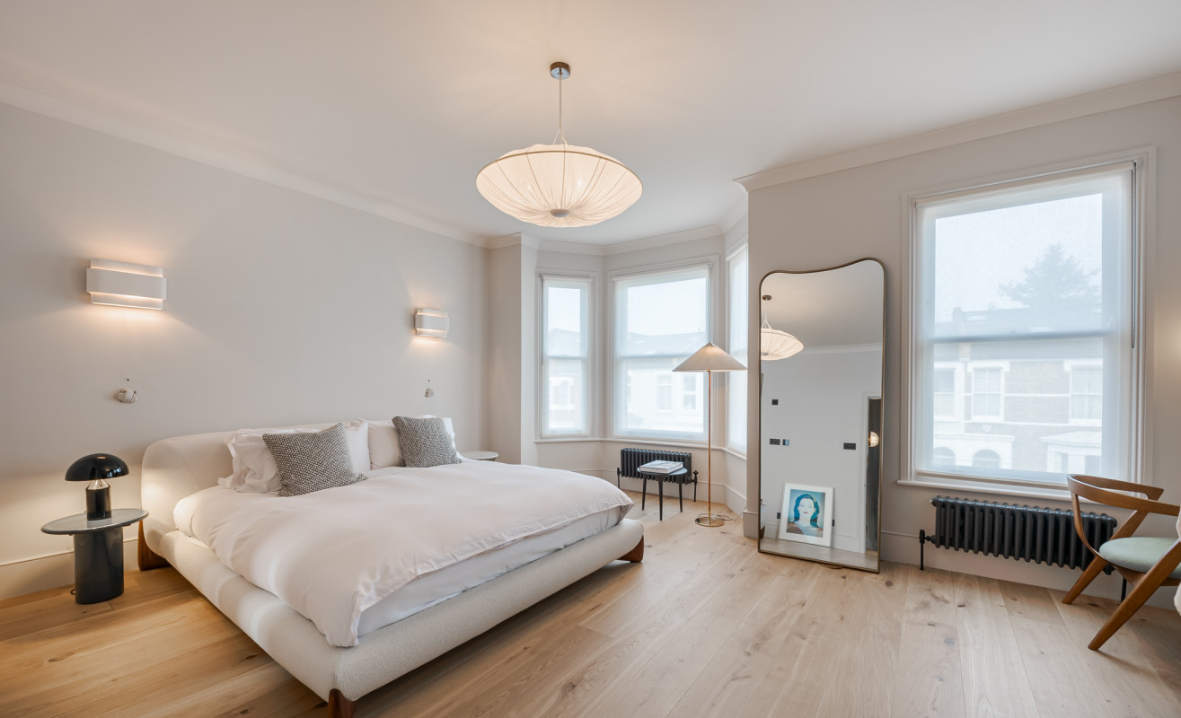 chambre minimaliste maison anglaise près de Londres chambre minimaliste maison anglaise près de Londres